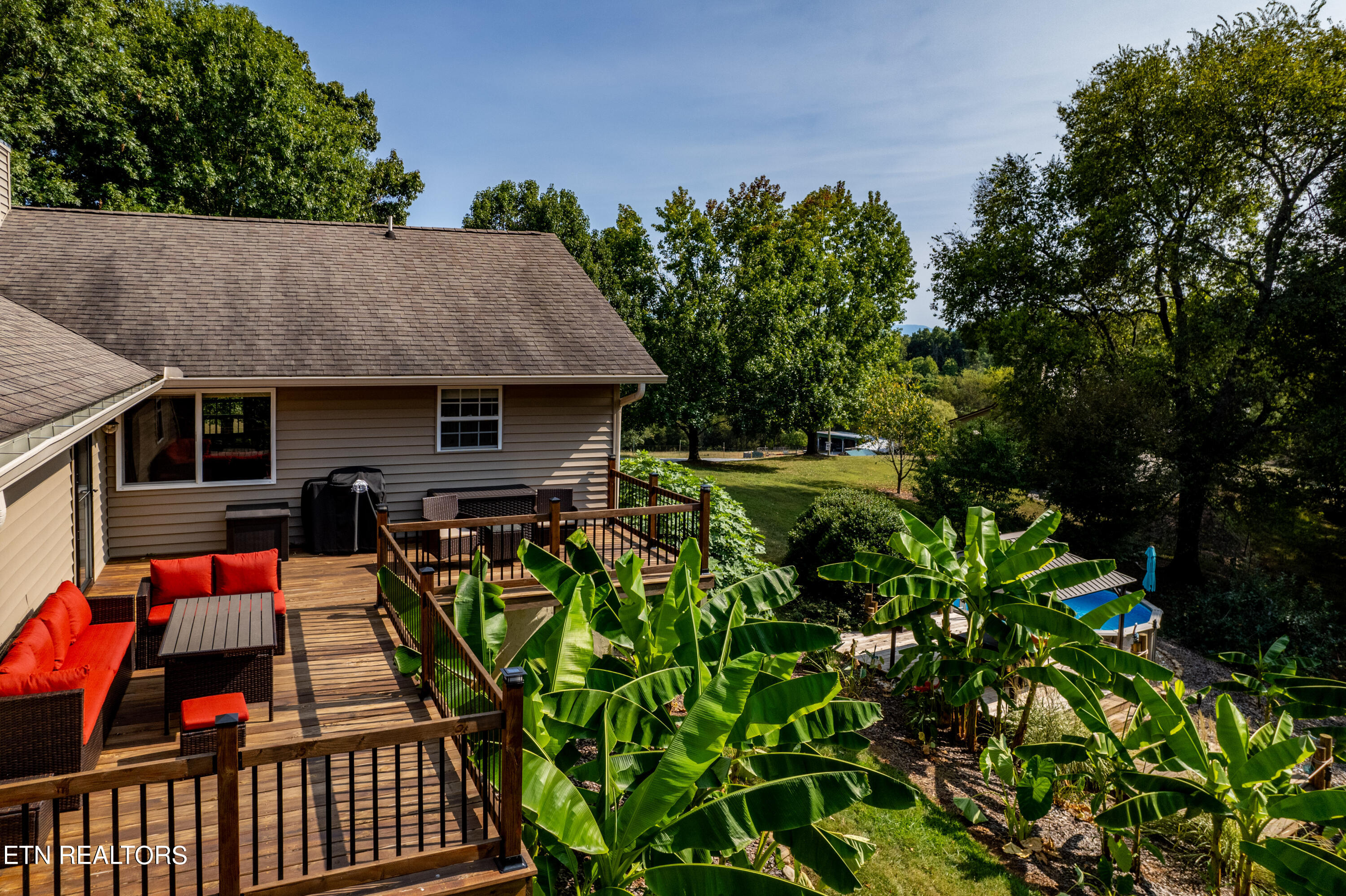 4494 Countryside W