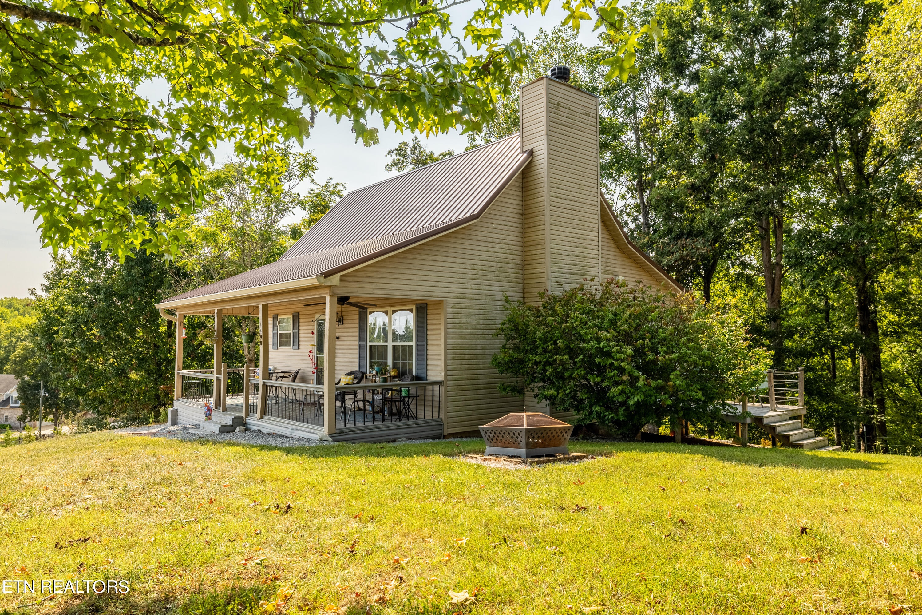4494 Countryside W