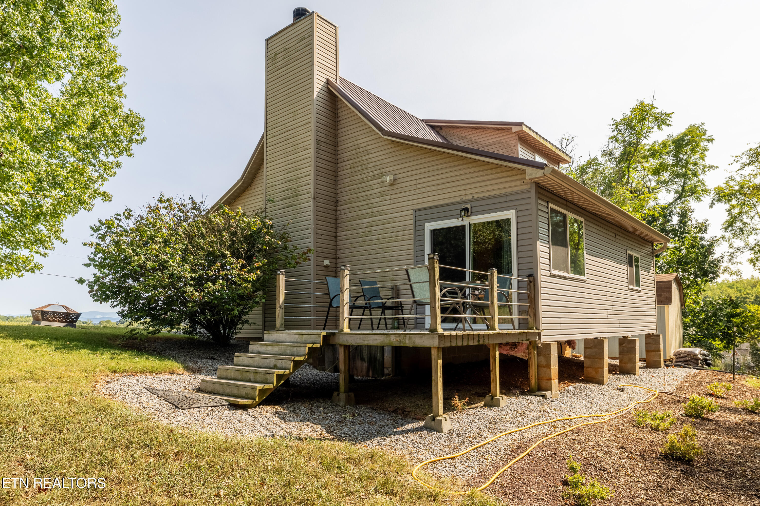 4494 Countryside W