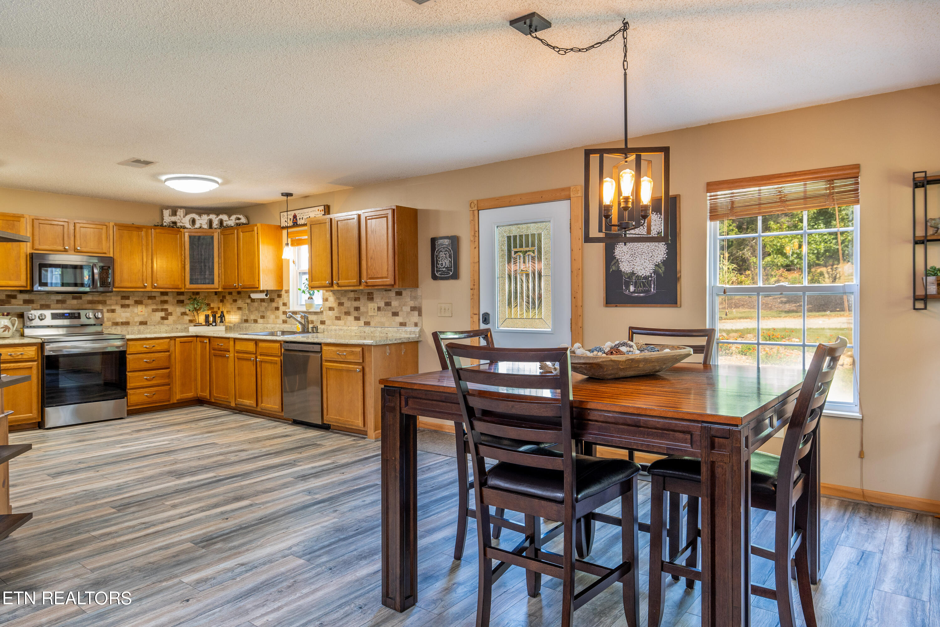 4494 Countryside W