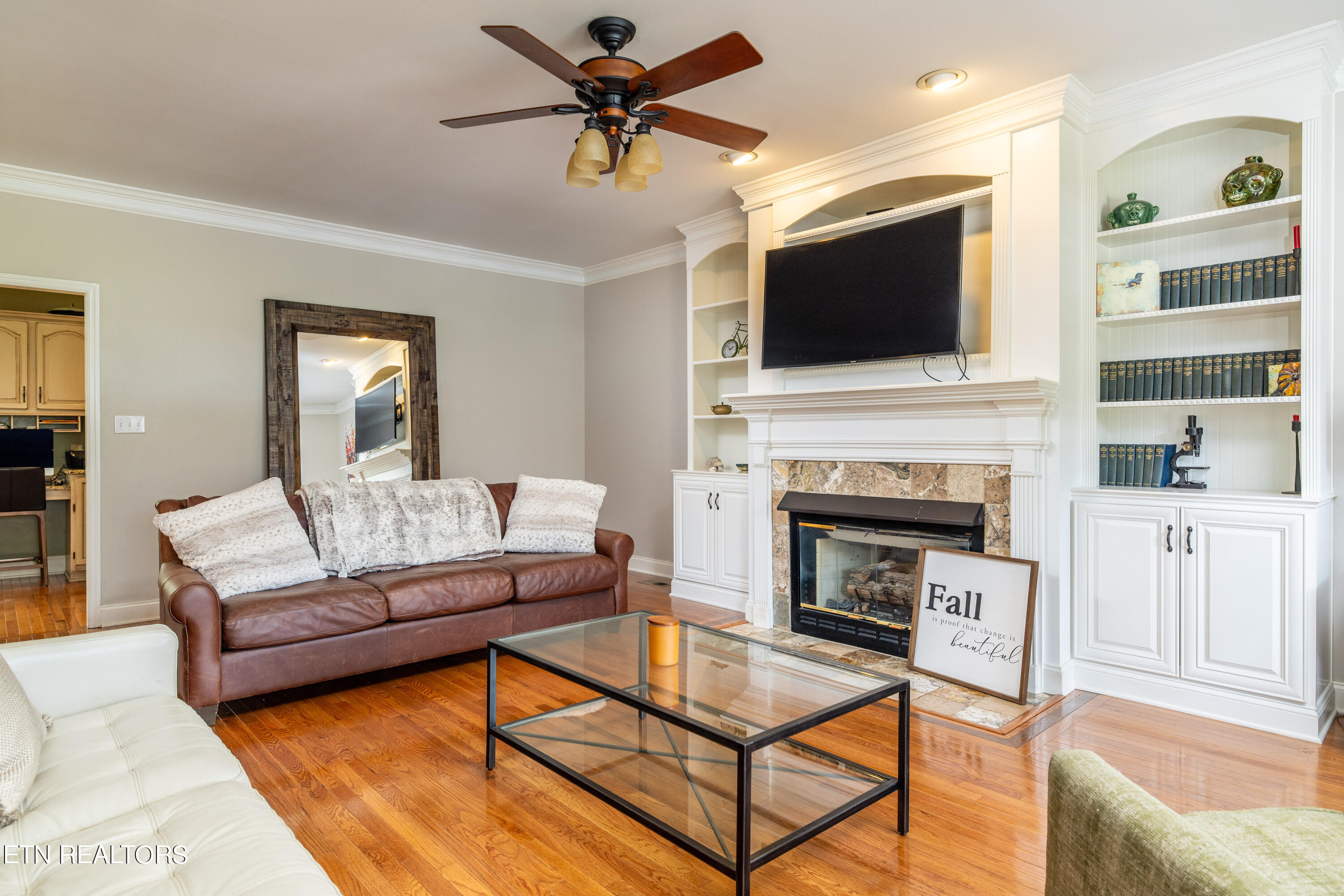 1837 Southcliff Drive