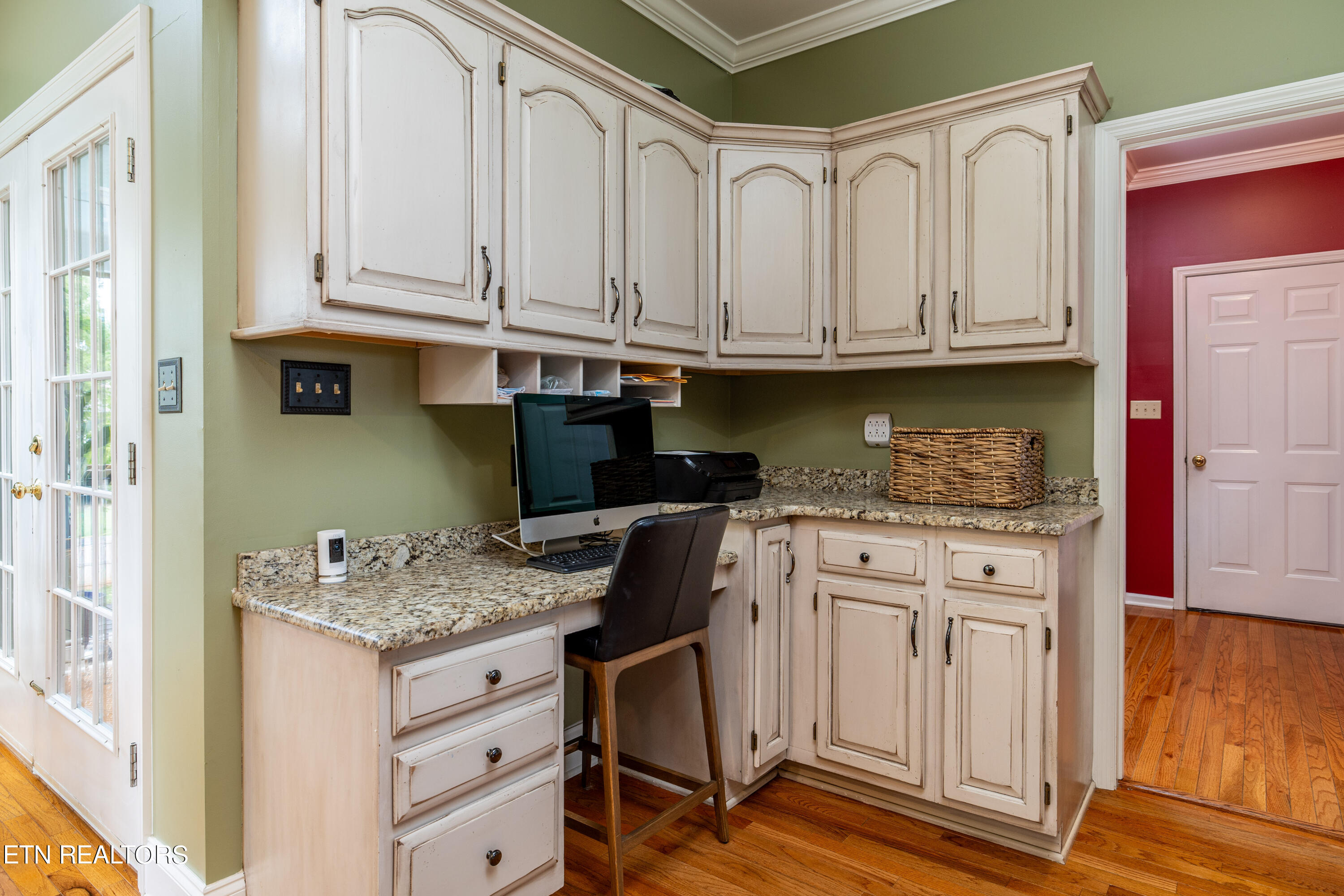 1837 Southcliff Drive