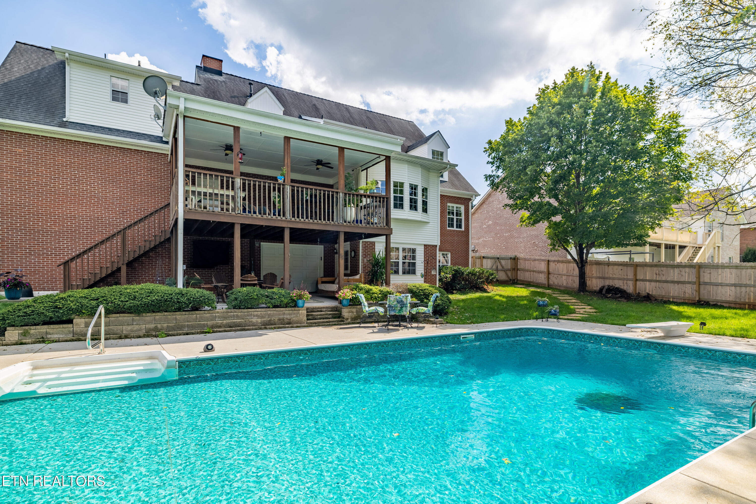 1837 Southcliff Drive