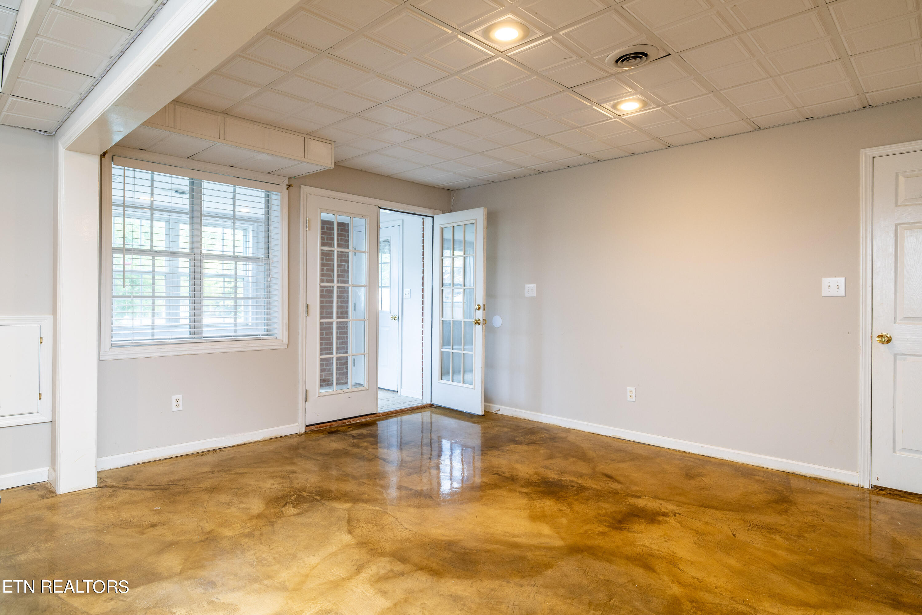 1837 Southcliff Drive