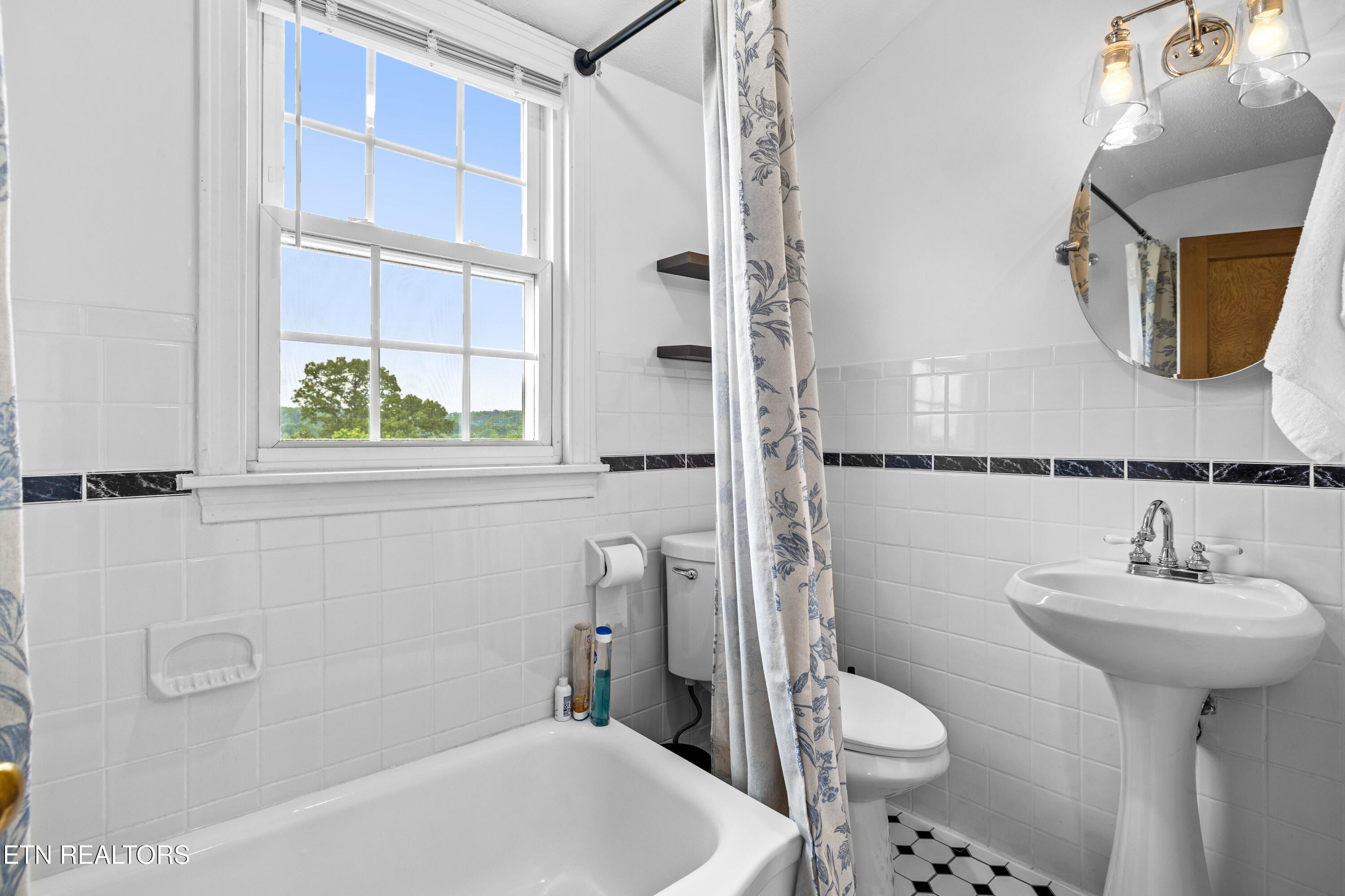 5515 US Highway 411S