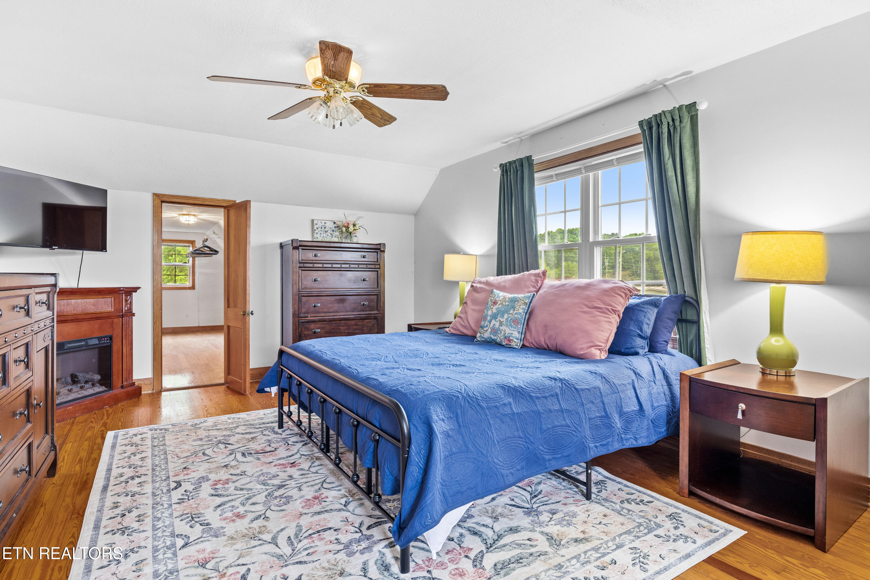 5515 US Highway 411S