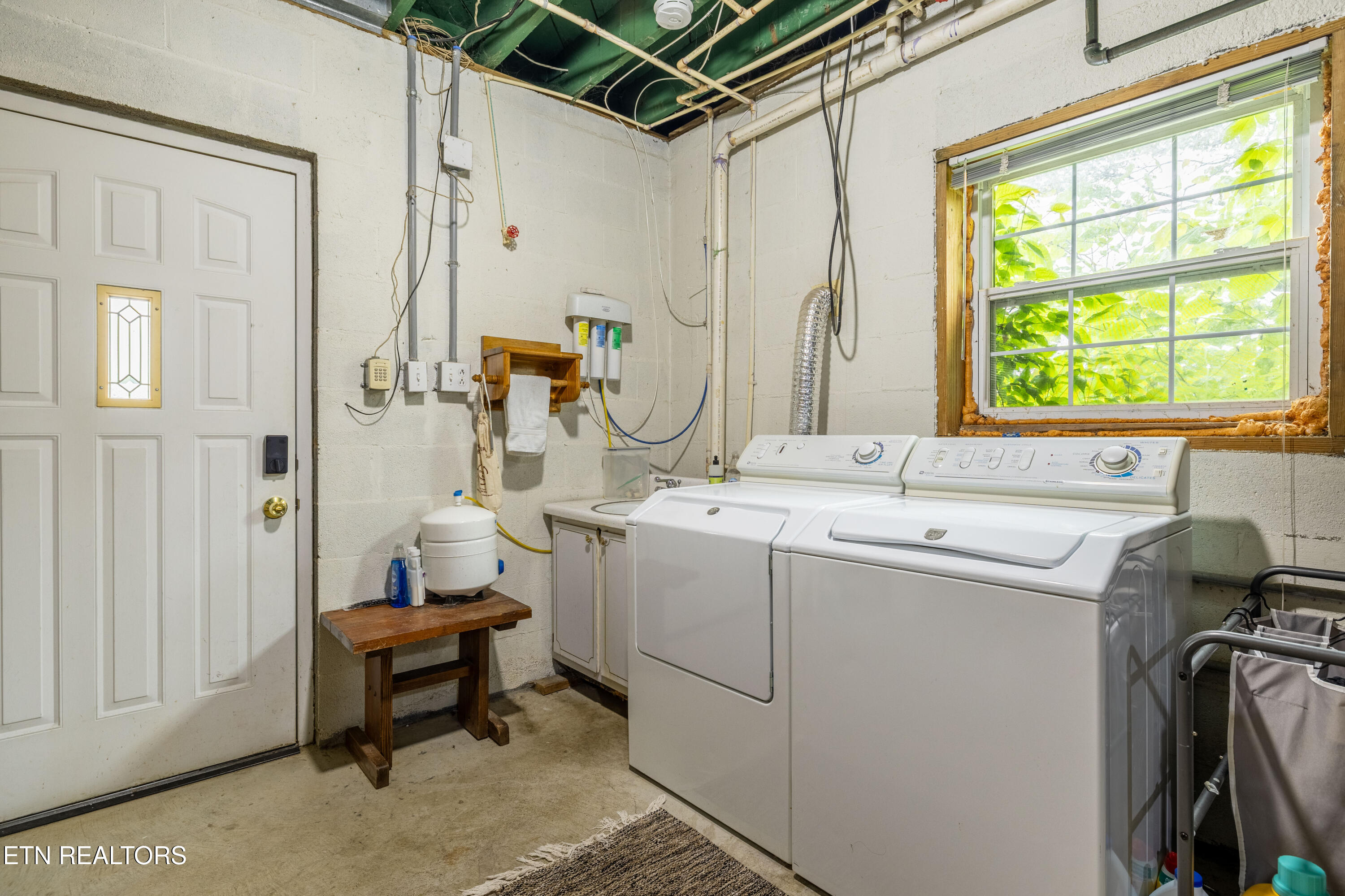 5515 US Highway 411S