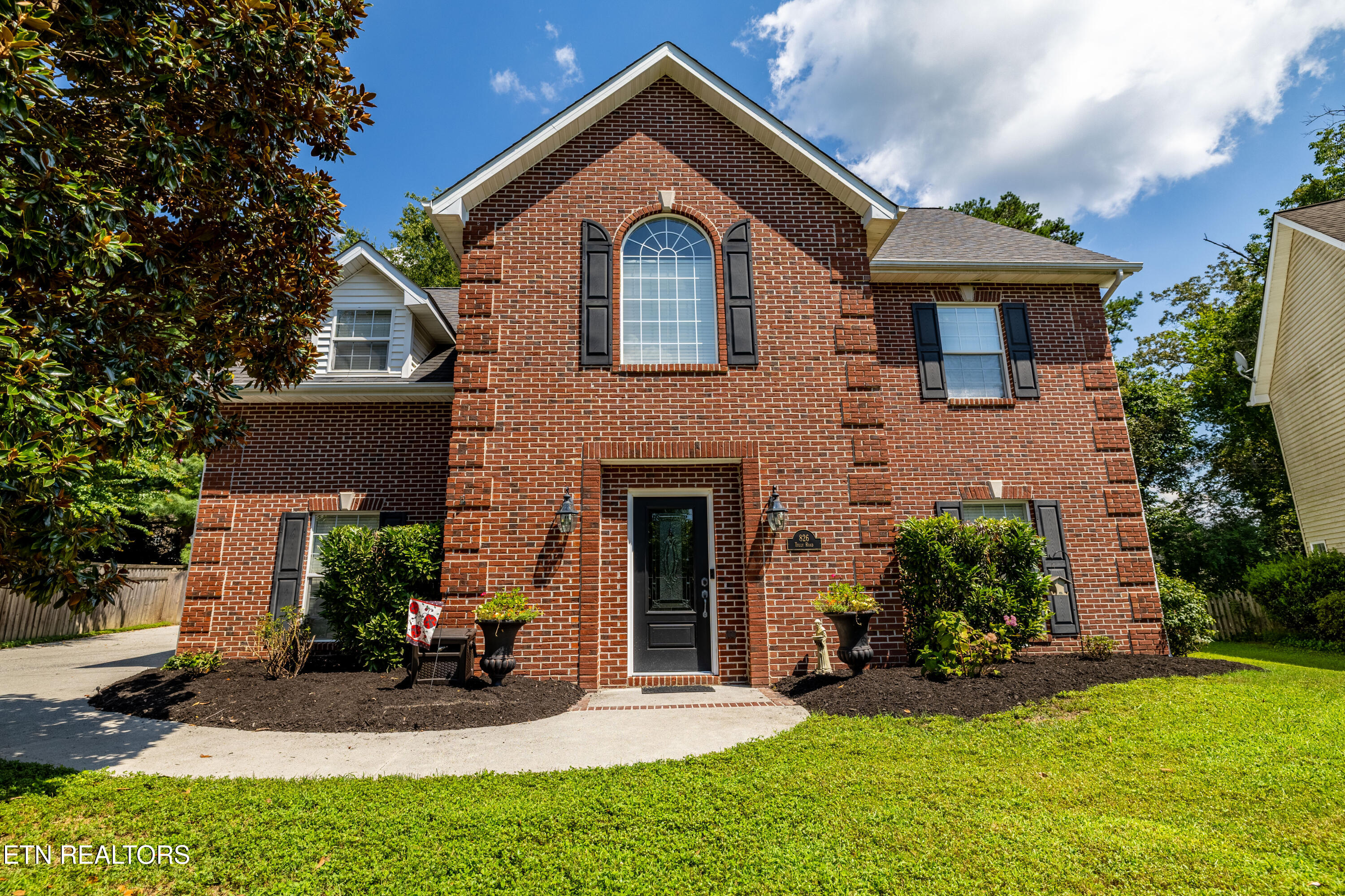 826 Tully Rd