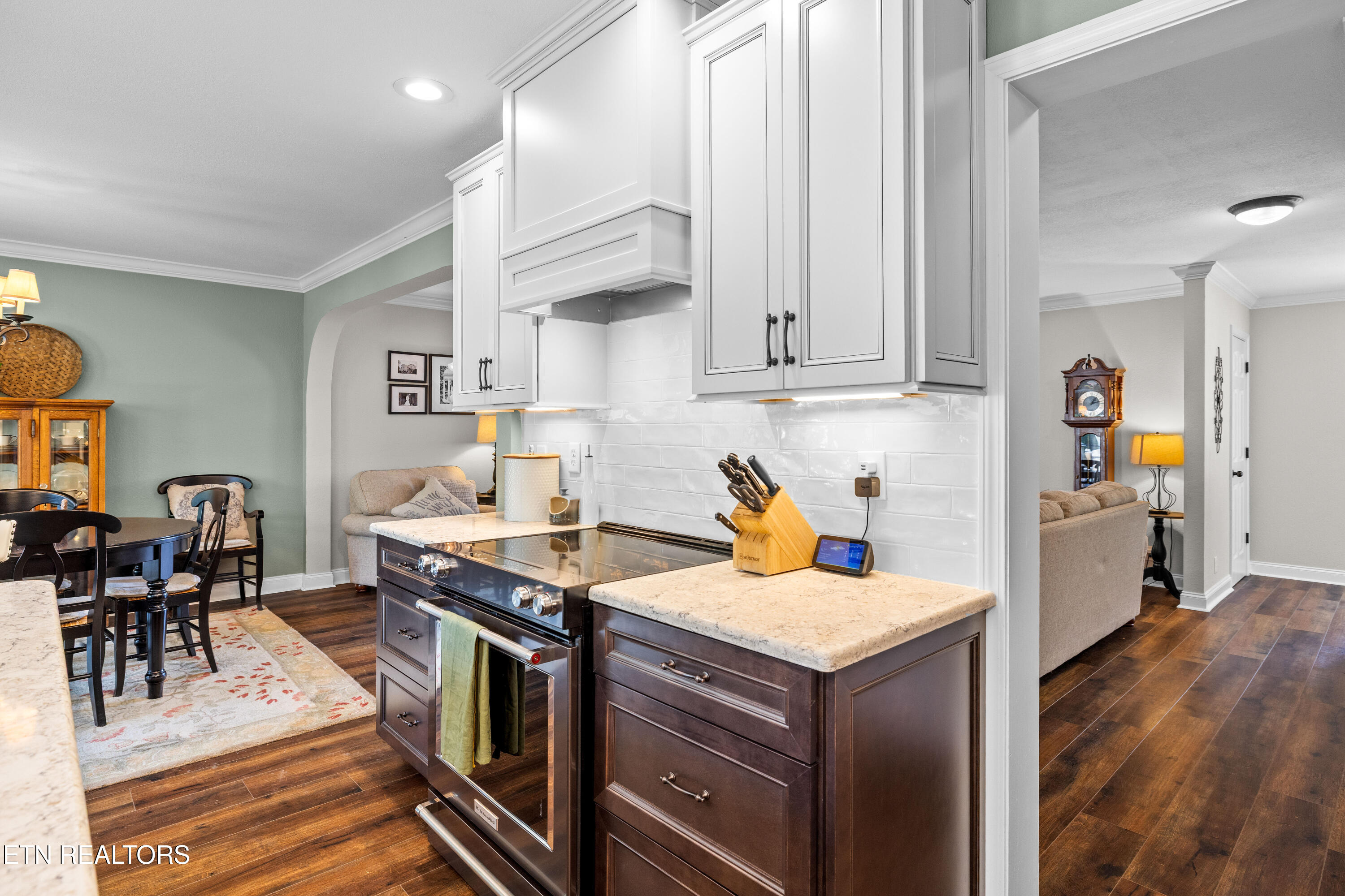 826 Tully Rd