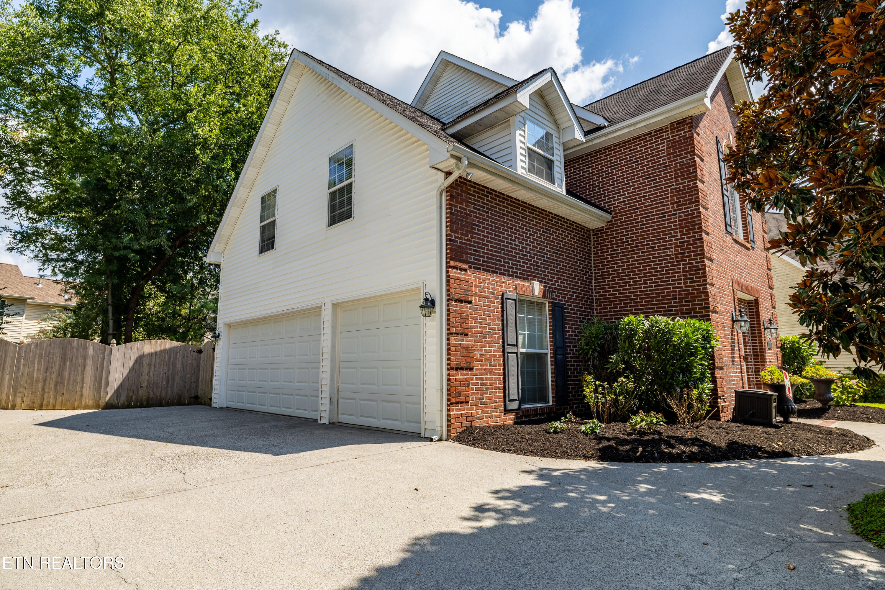826 Tully Rd