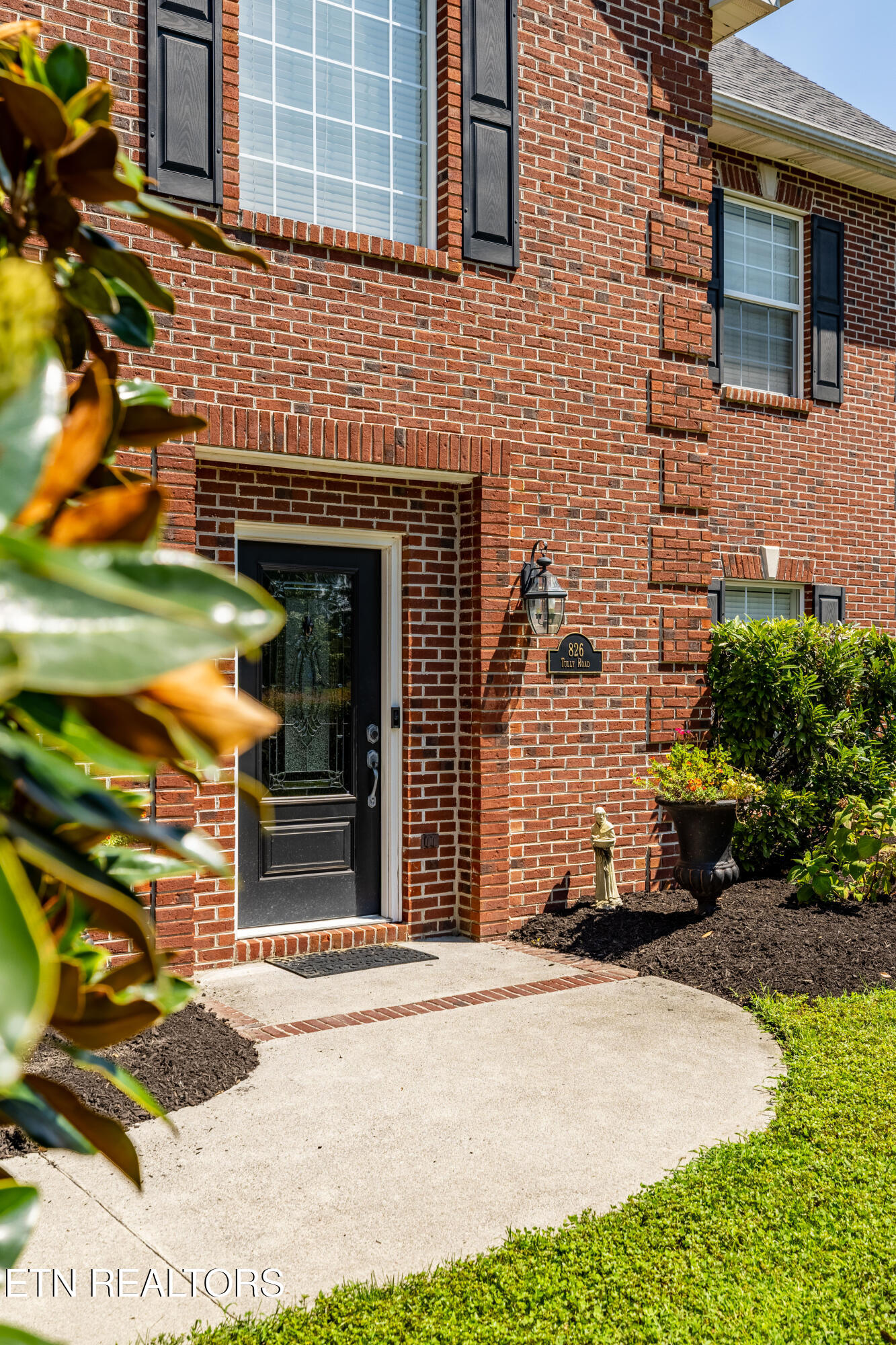 826 Tully Rd