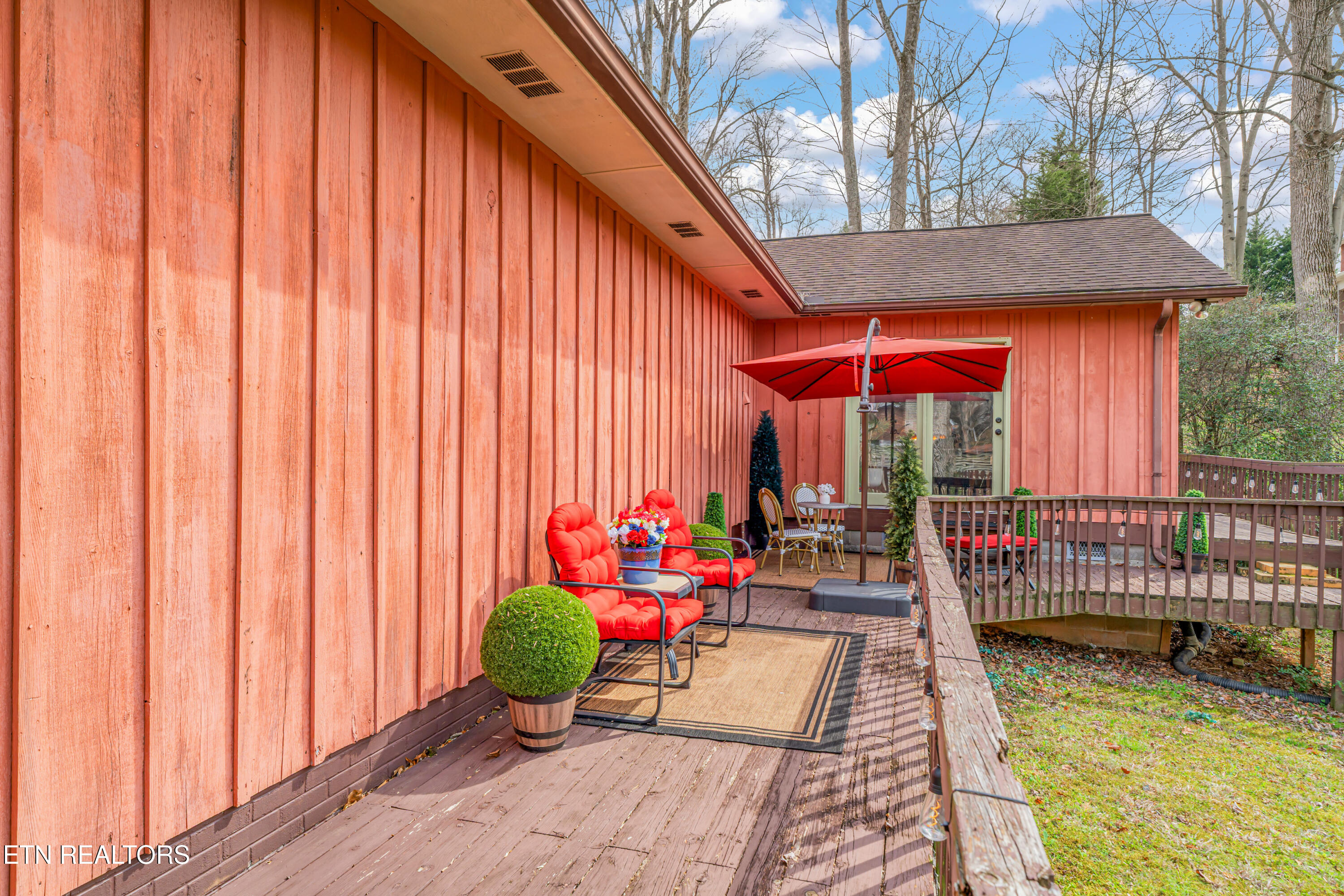 409 Lambert Lane