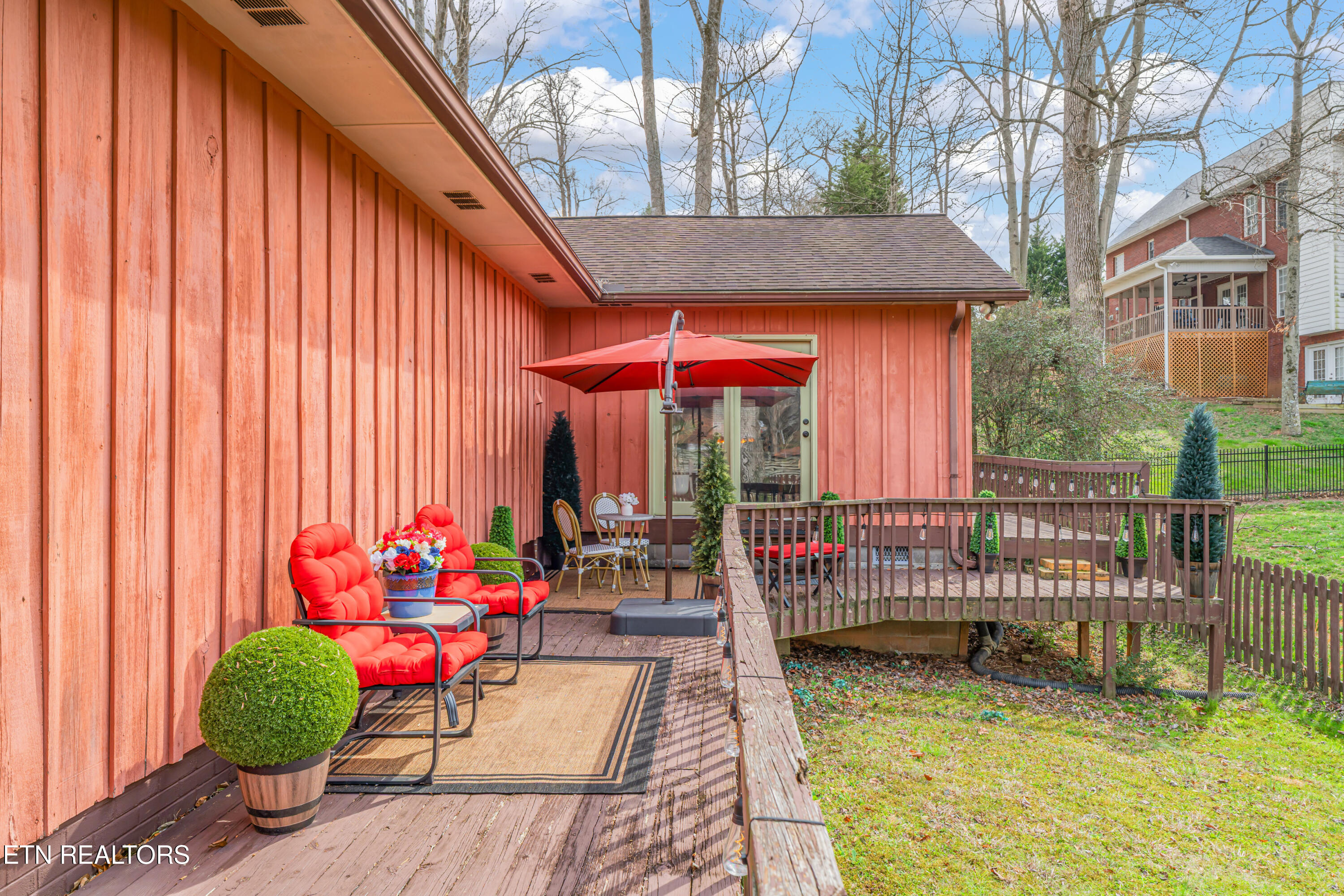 409 Lambert Lane