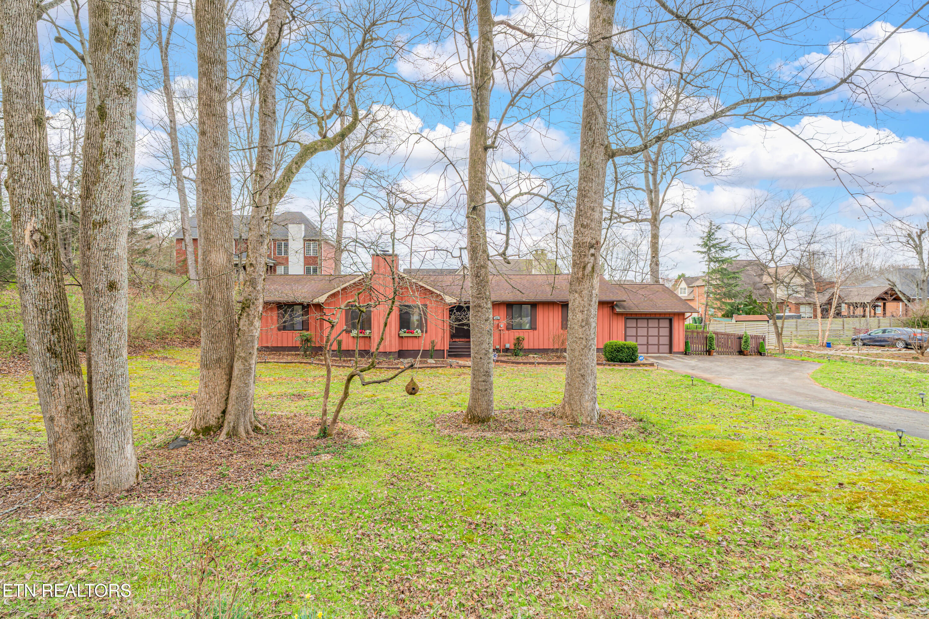 409 Lambert Lane