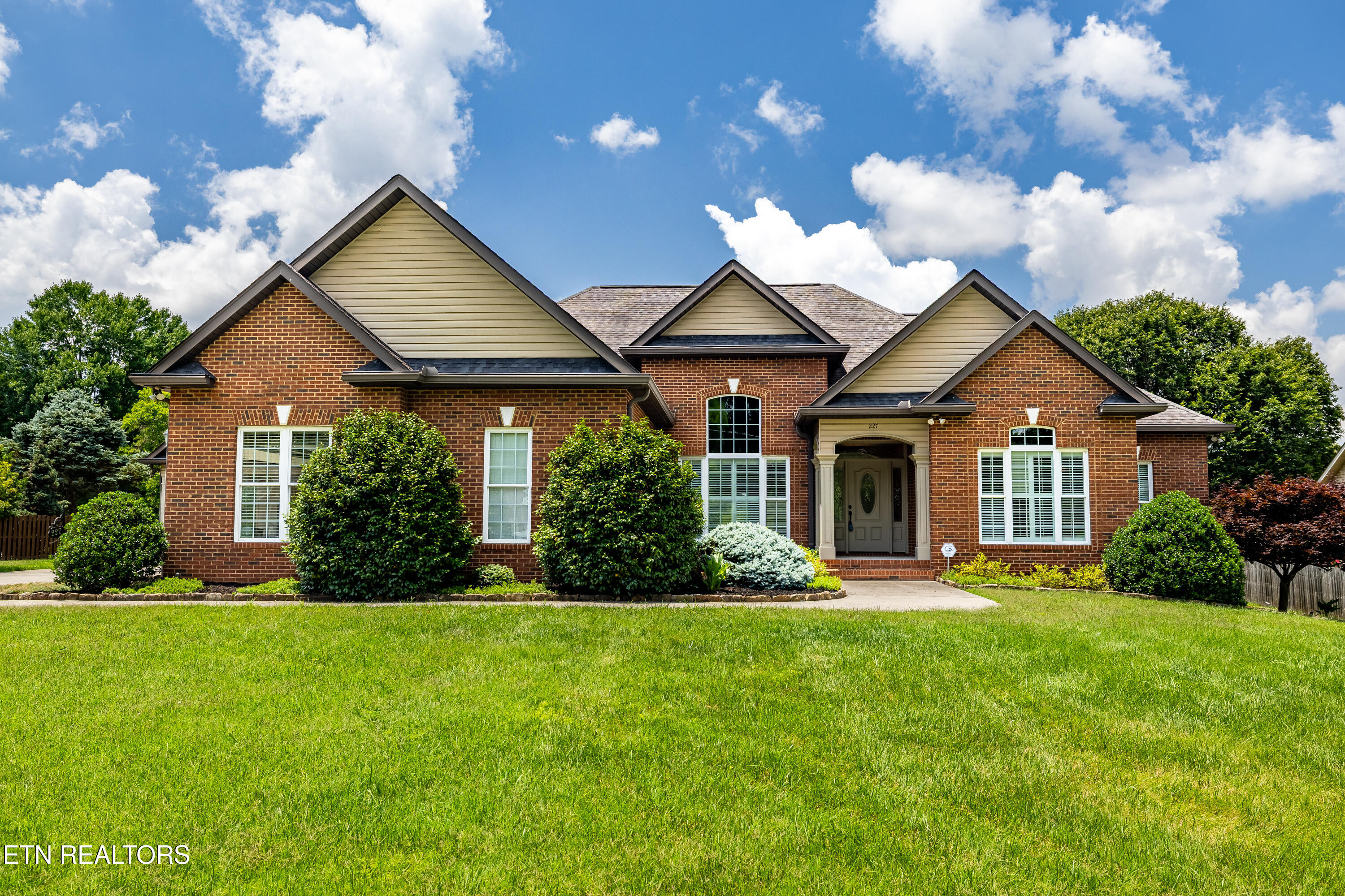 227 Pinecrest Circle