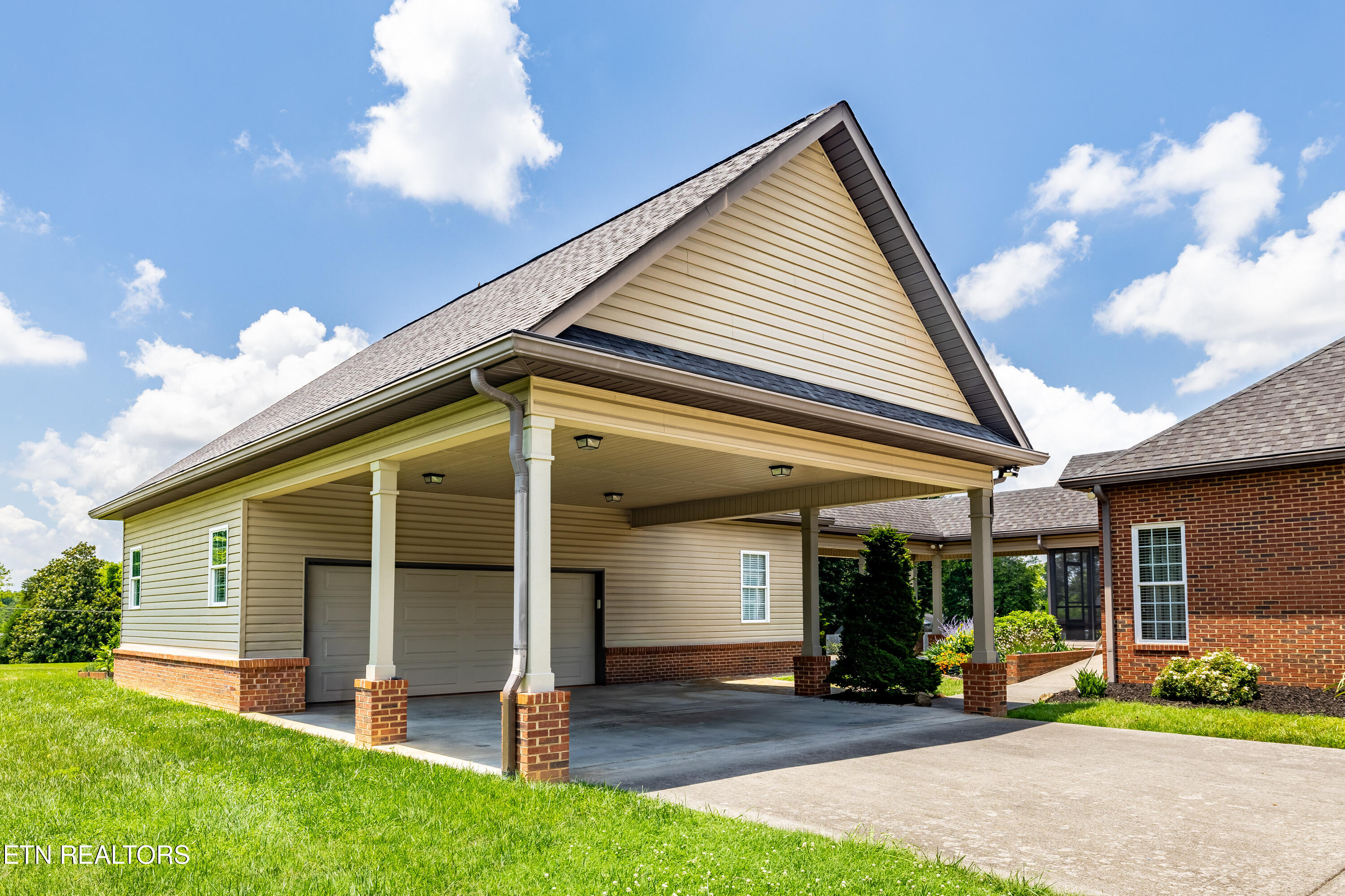 227 Pinecrest Circle