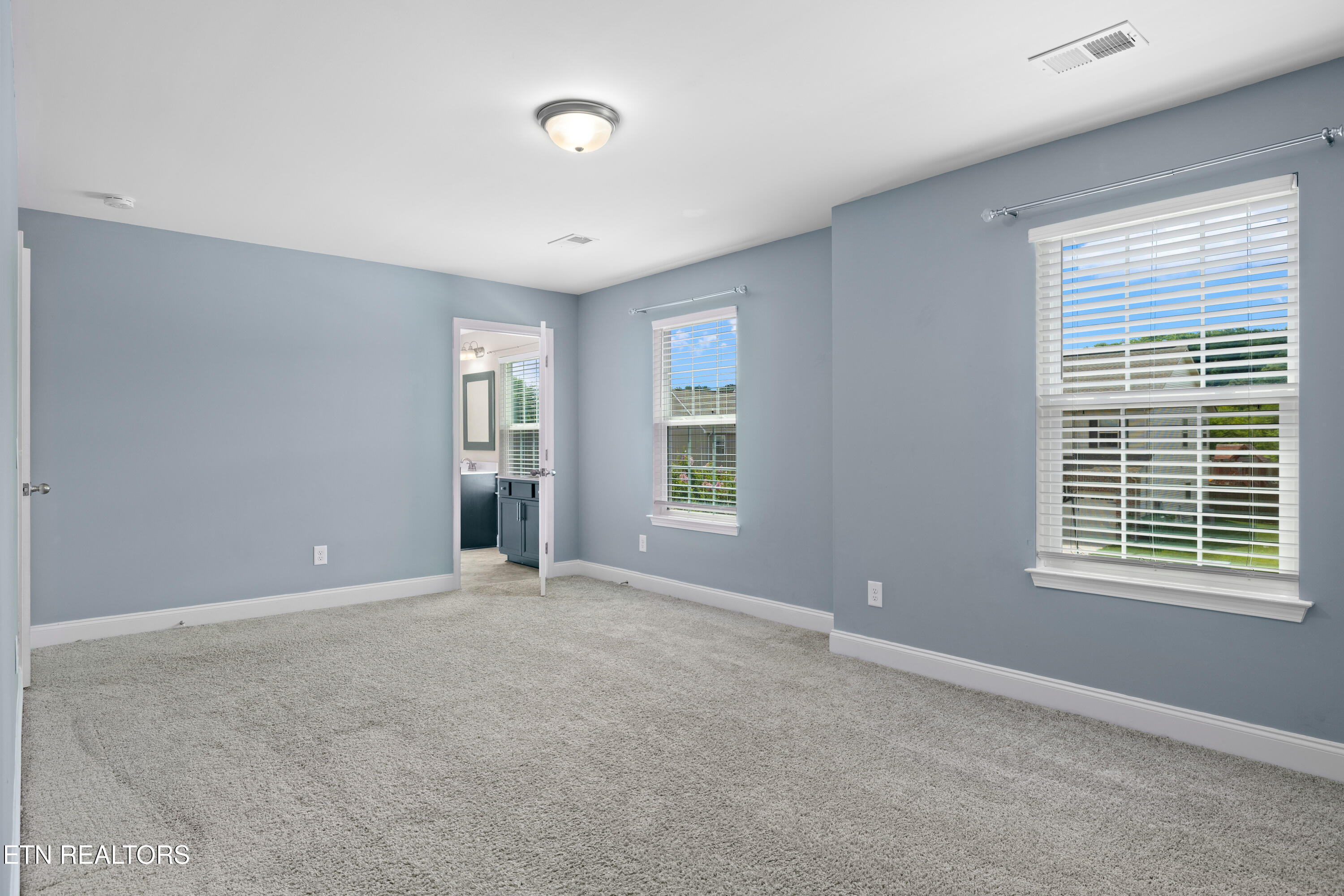 2209 Scarlet Tanager St