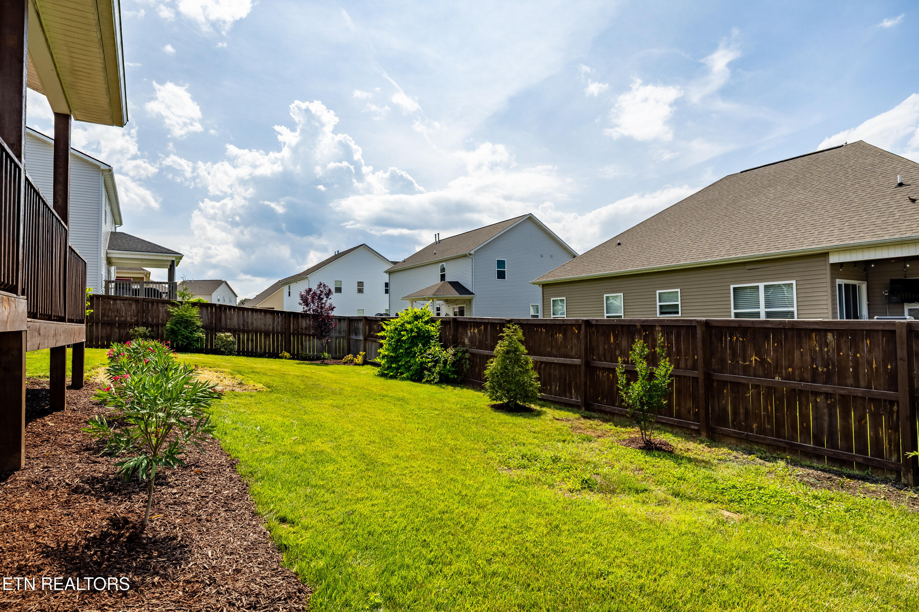 2209 Scarlet Tanager St