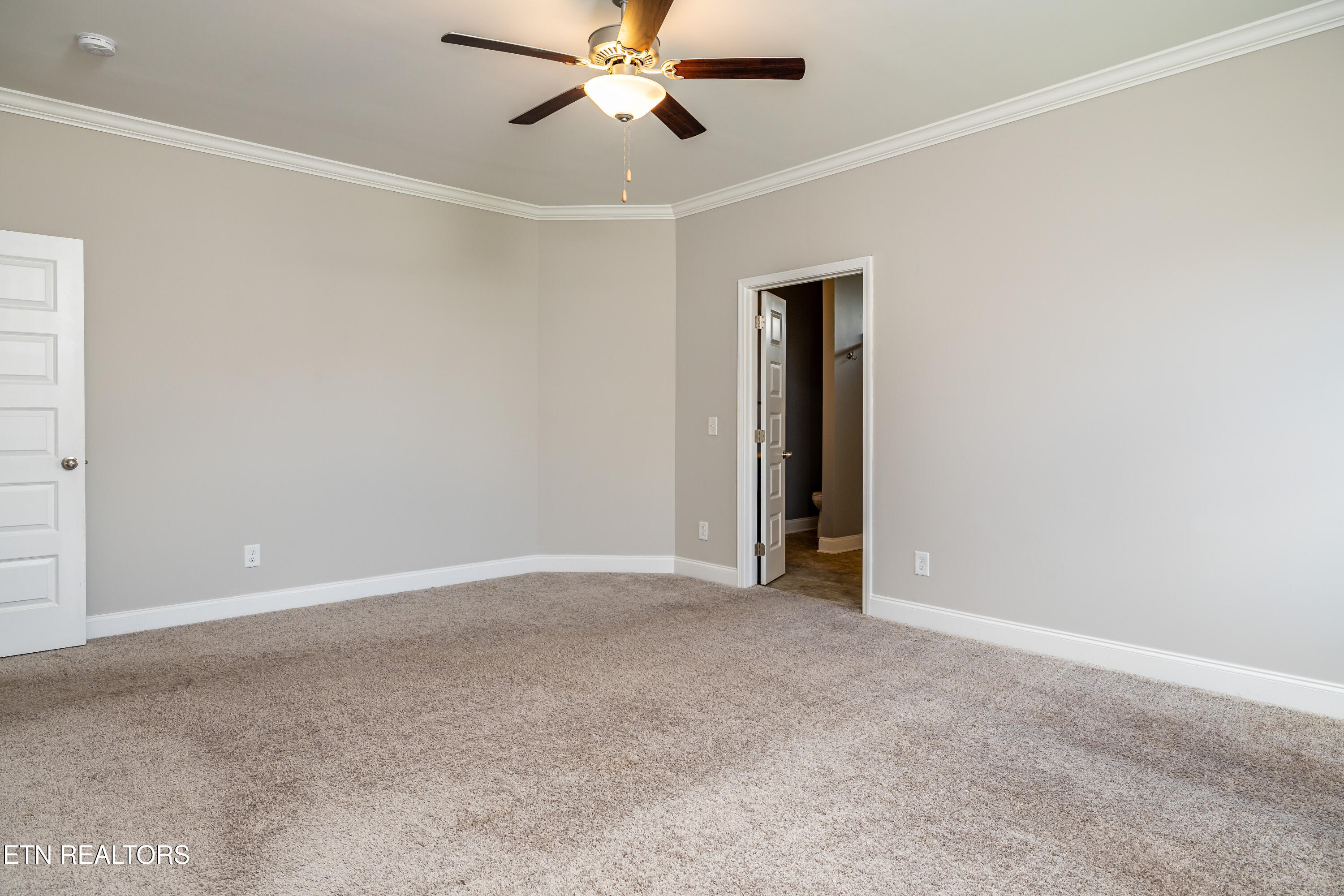 2209 Scarlet Tanager St