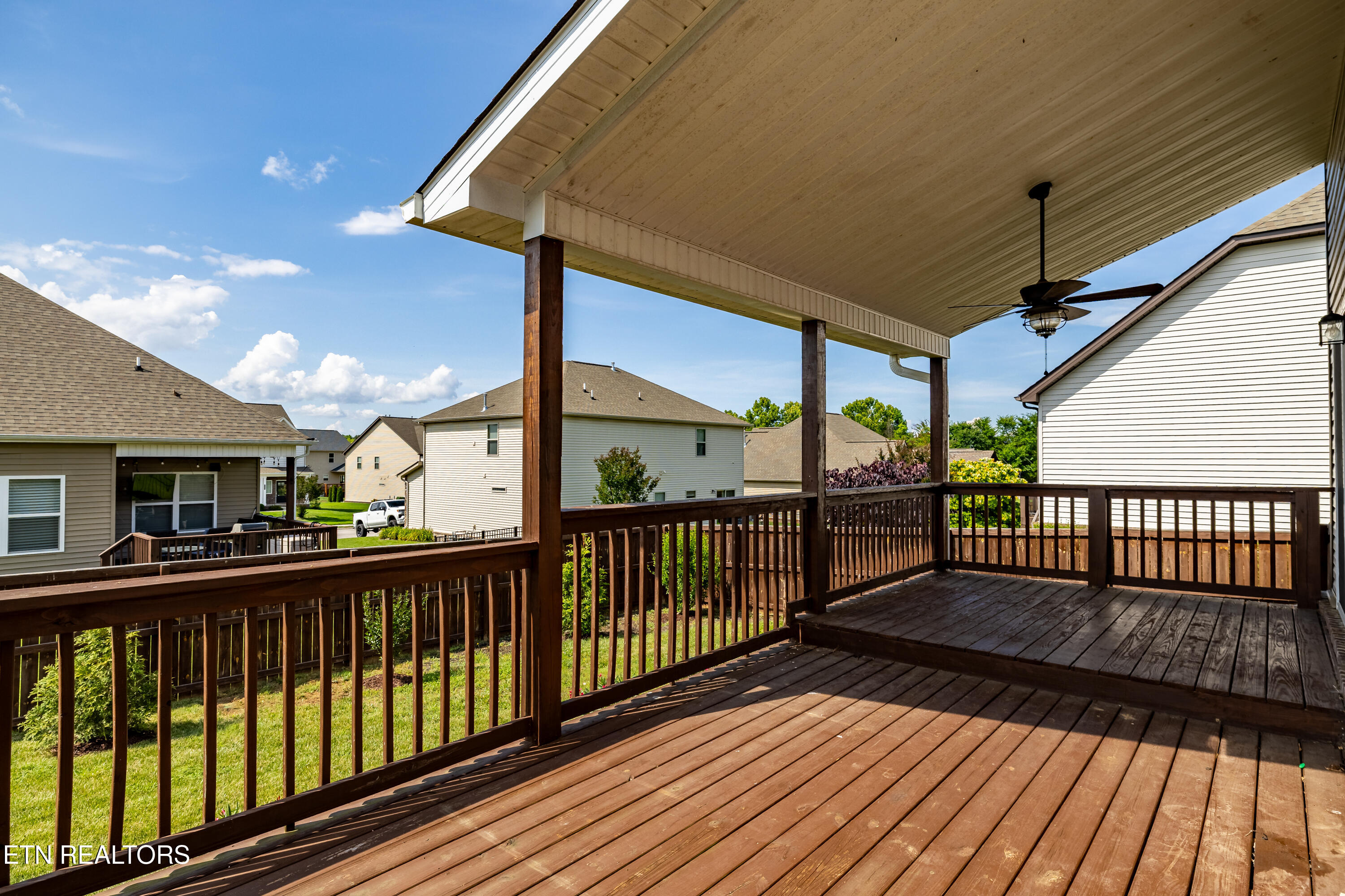 2209 Scarlet Tanager St