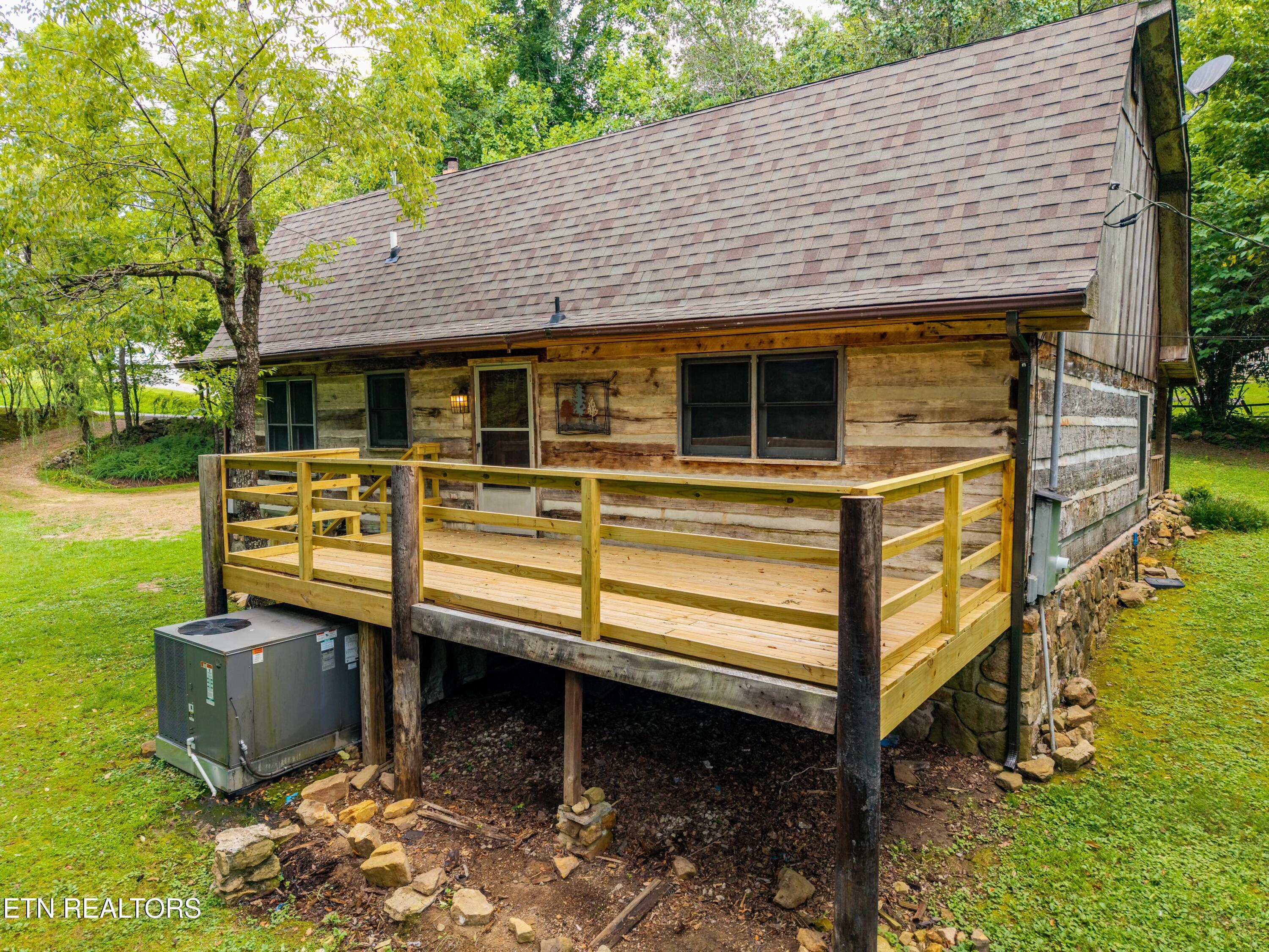 143 Old West Millers Cove Rd