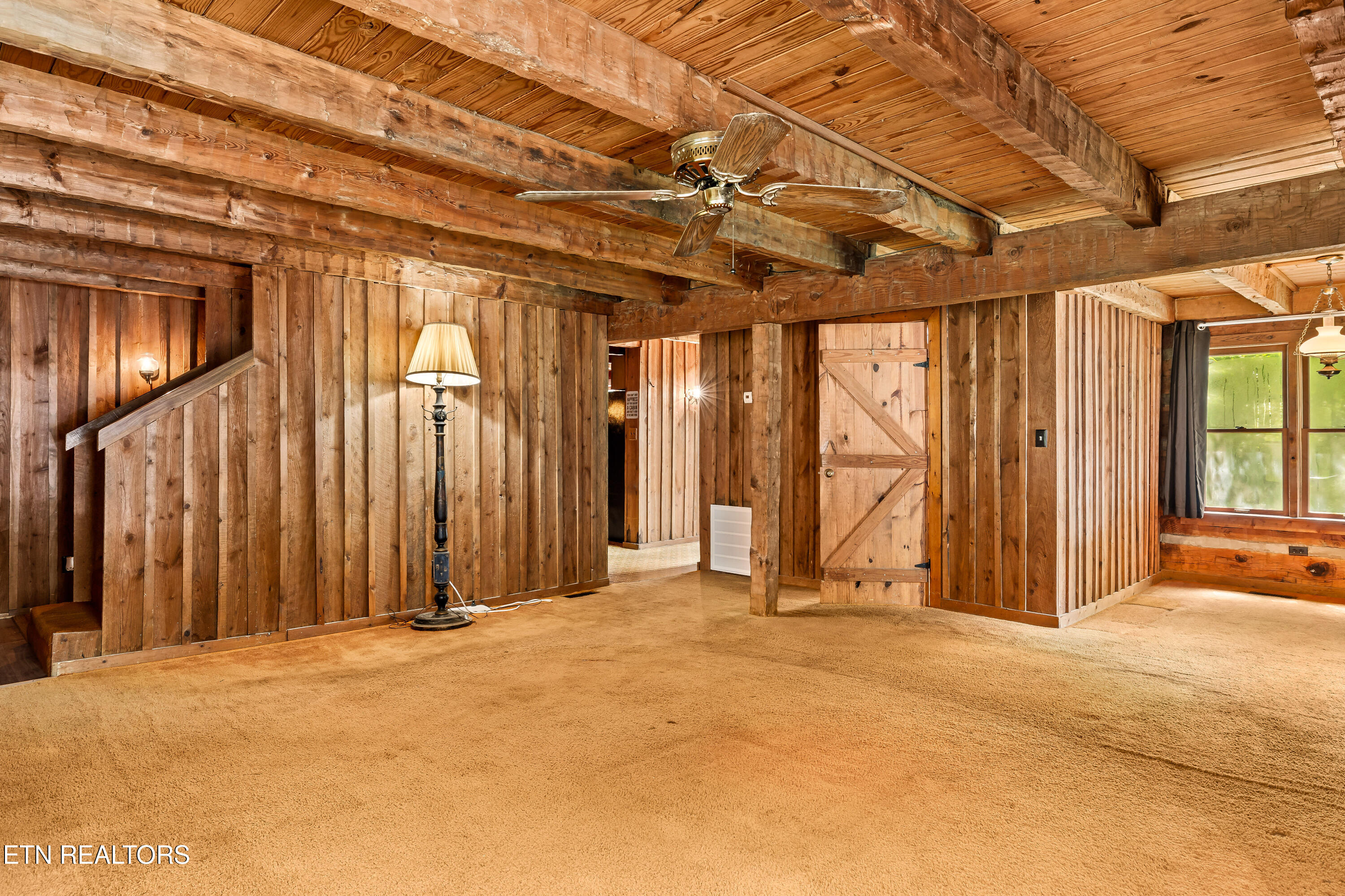 143 Old West Millers Cove Rd