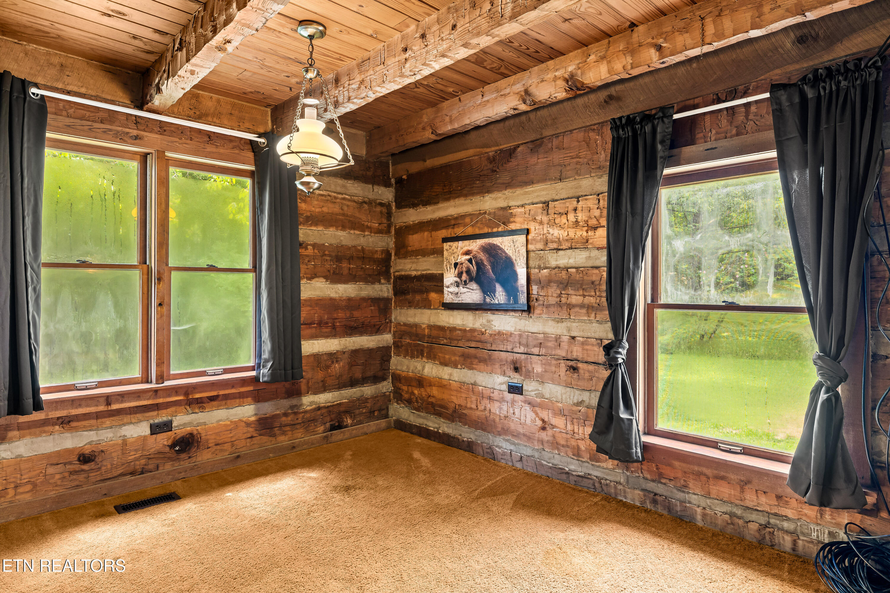 143 Old West Millers Cove Rd