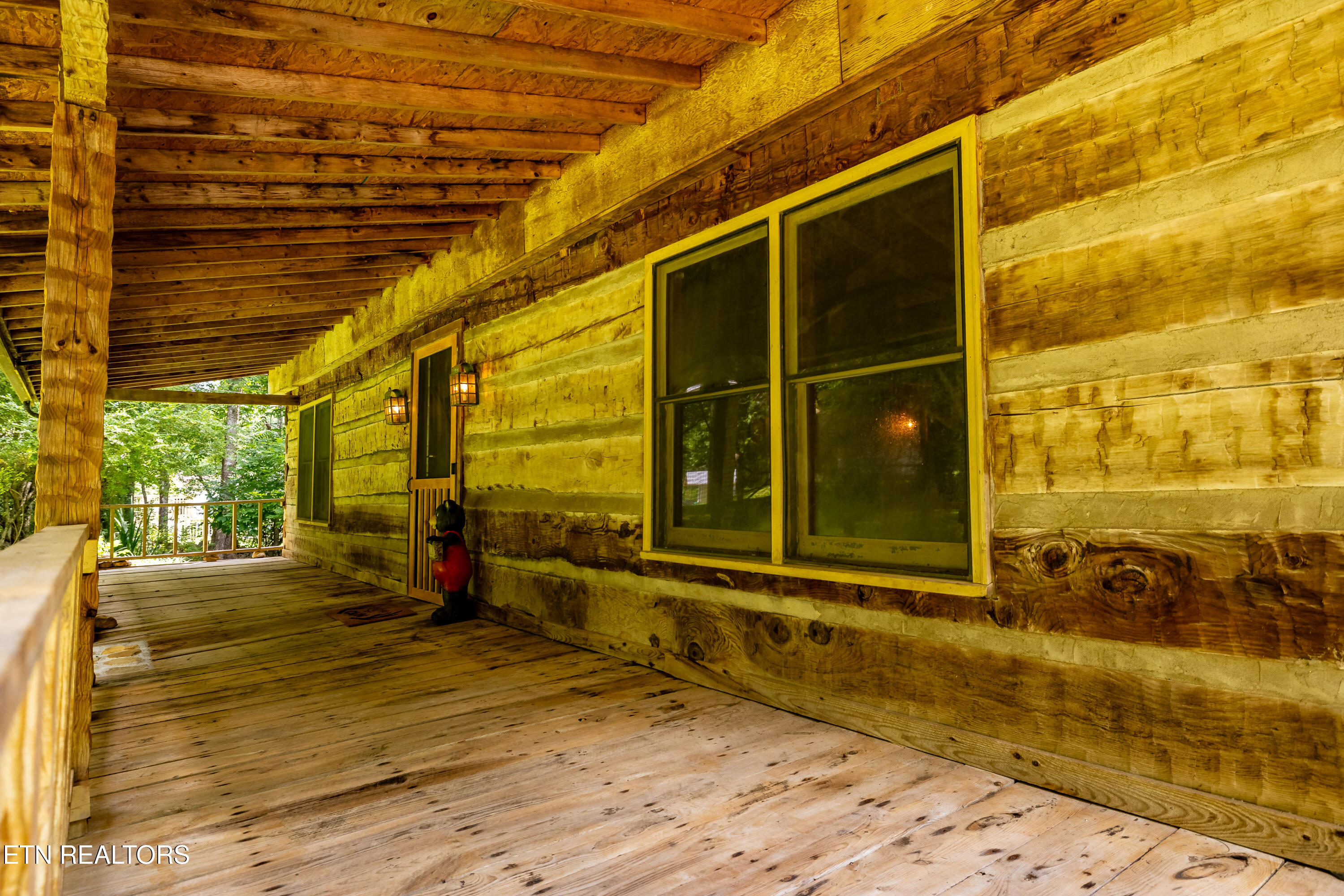 143 Old West Millers Cove Rd