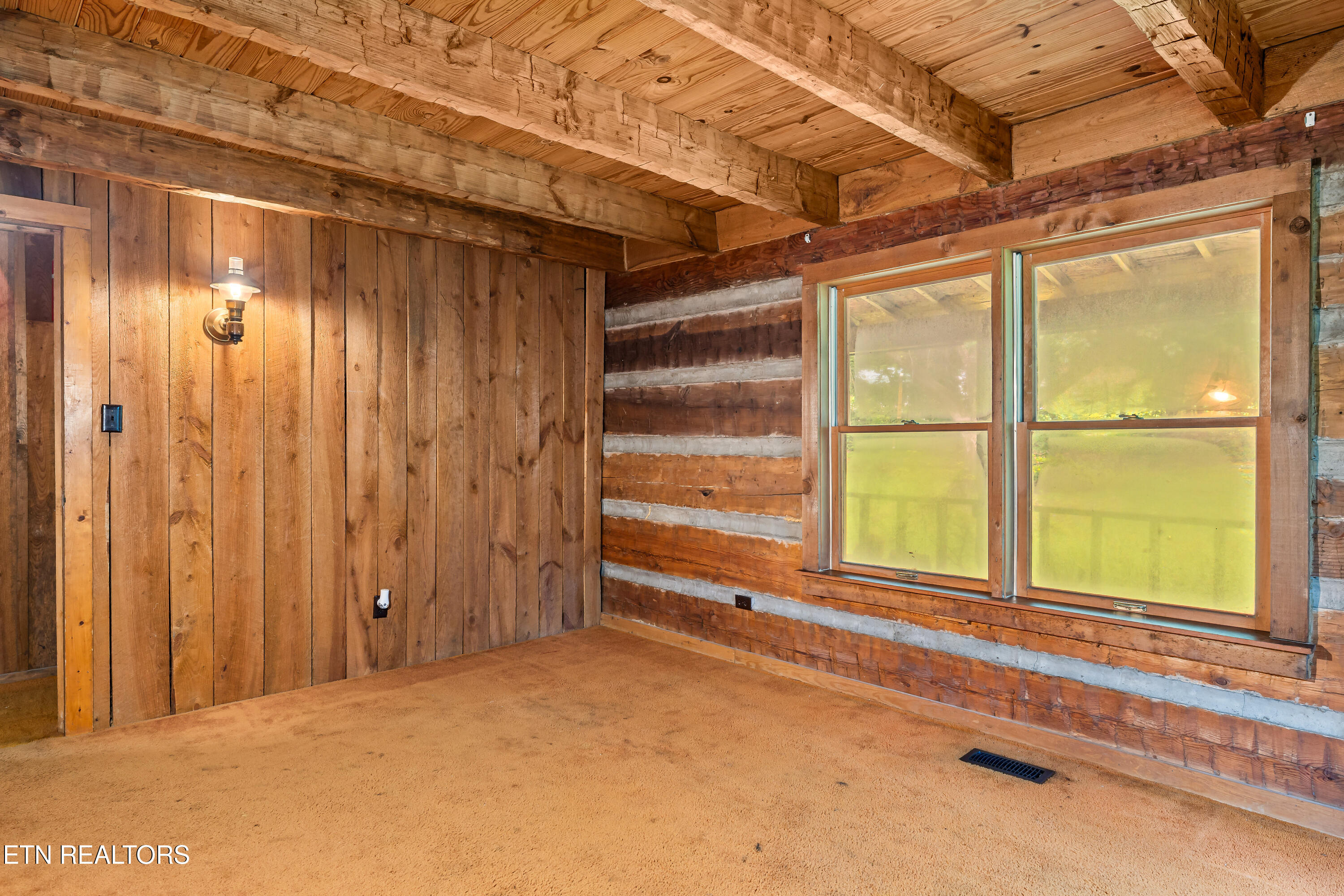 143 Old West Millers Cove Rd