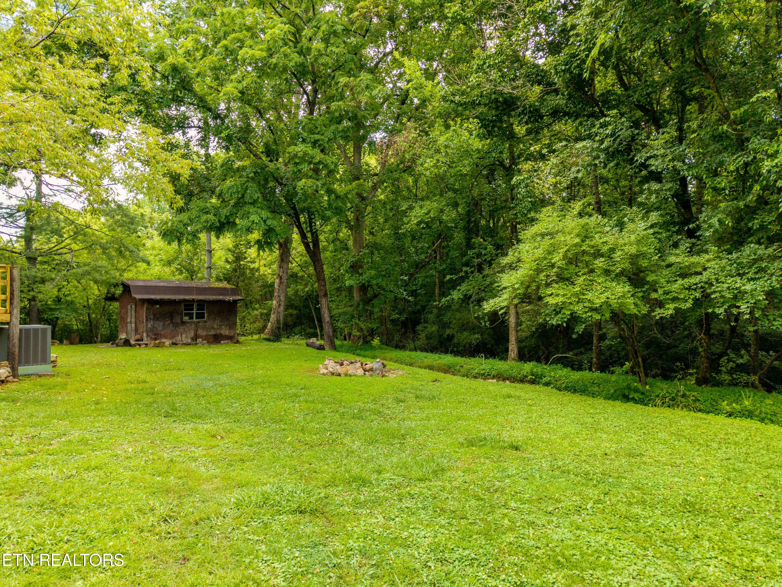 143 Old West Millers Cove Rd