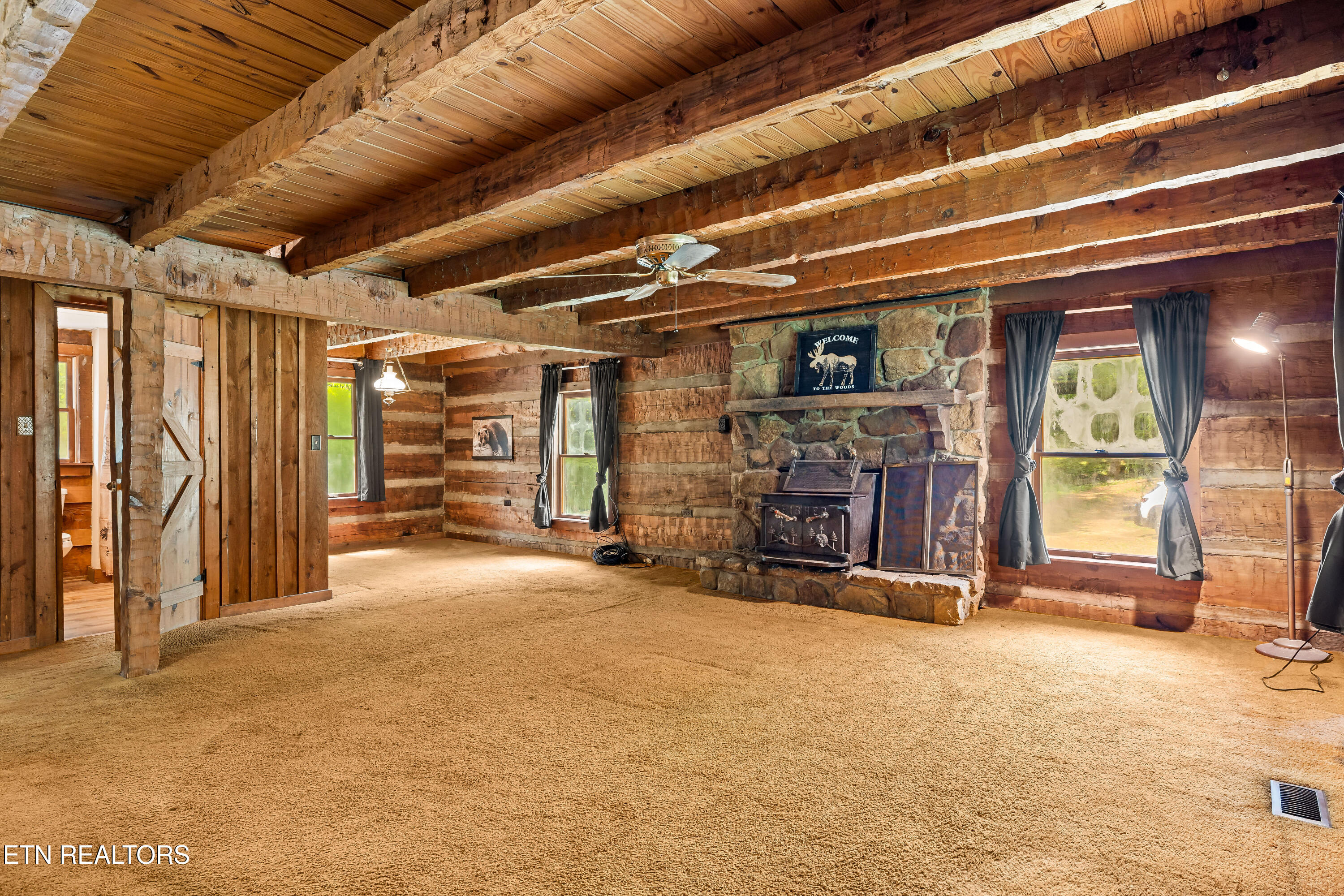 143 Old West Millers Cove Rd