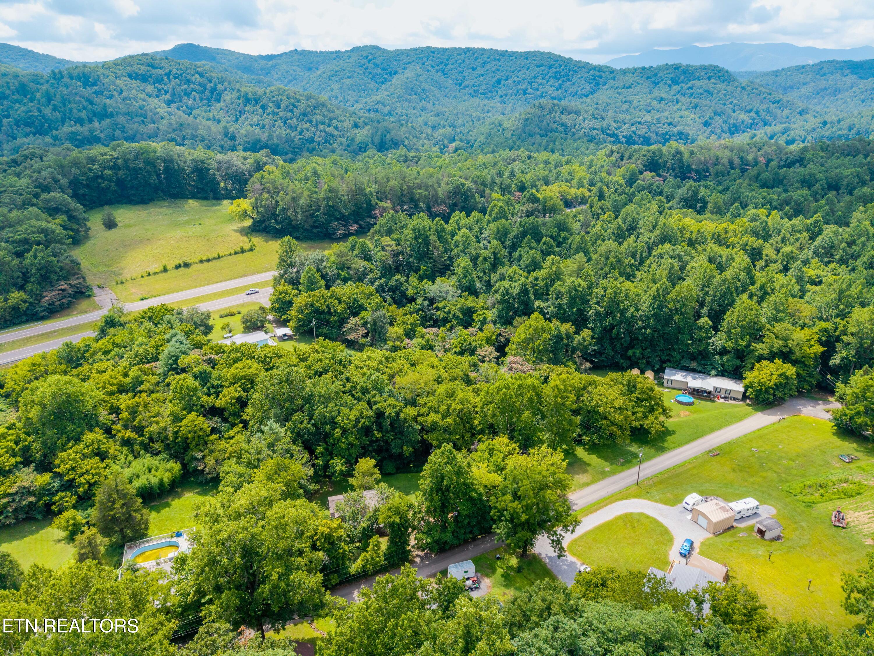 143 Old West Millers Cove Rd