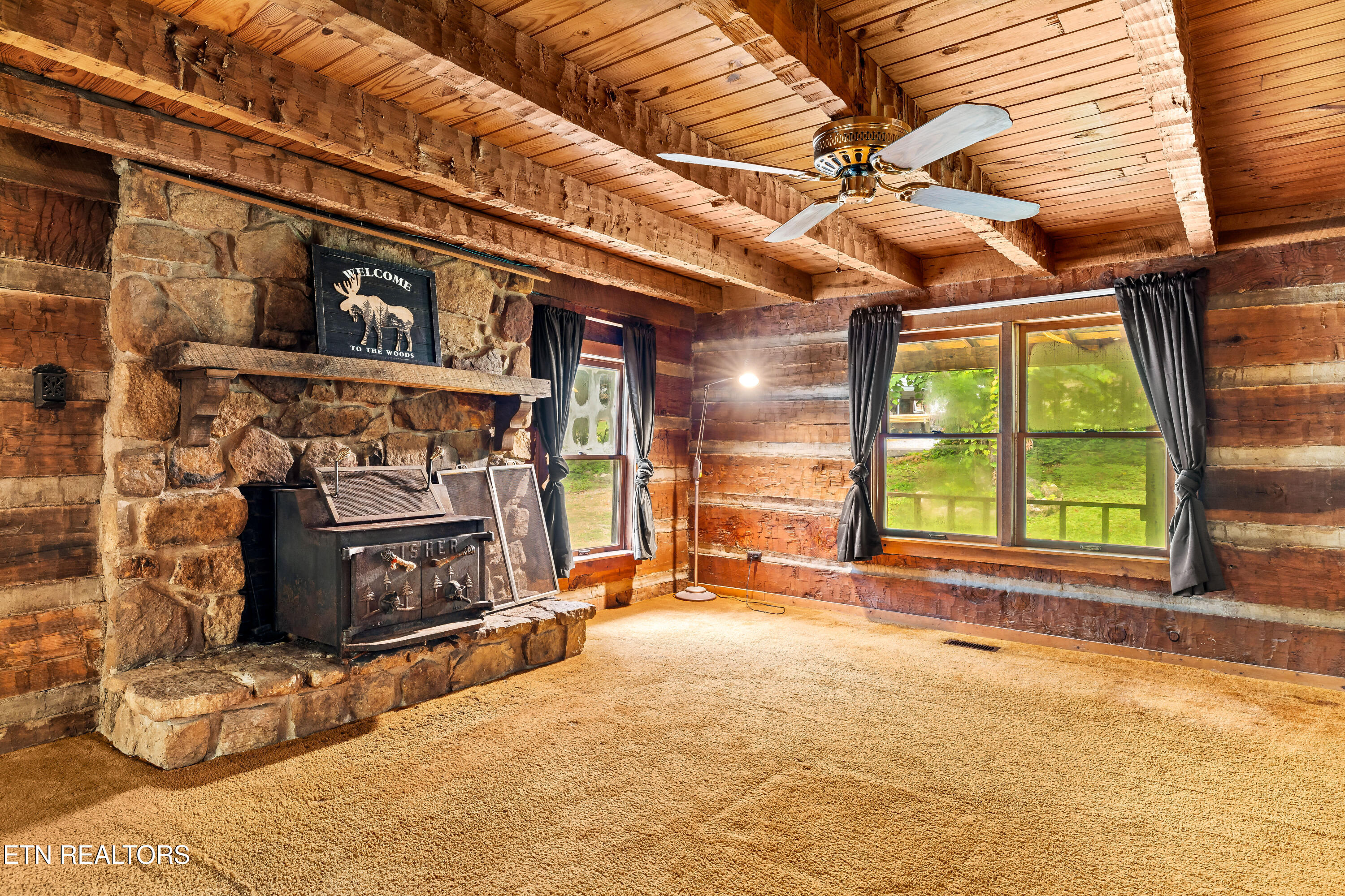 143 Old West Millers Cove Rd