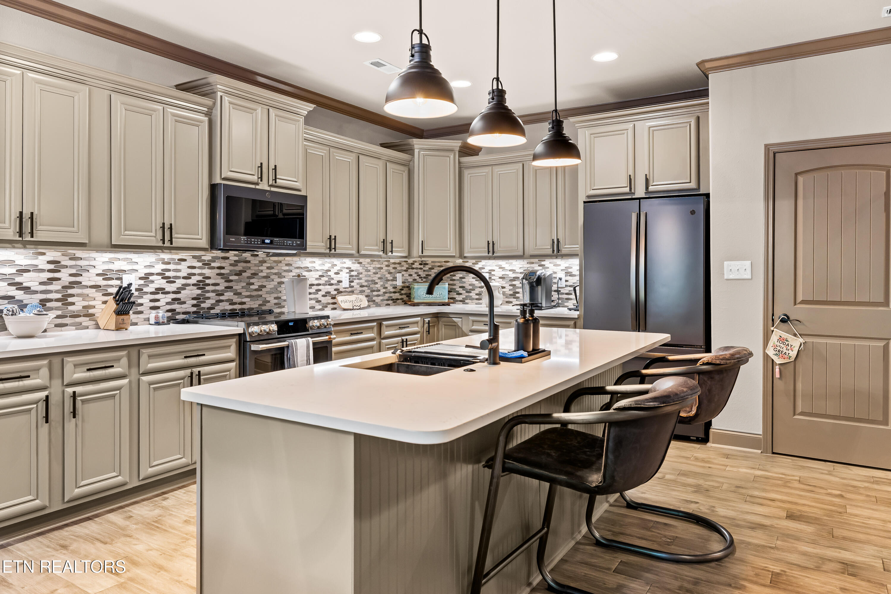 2326 Torrey Pines Drive