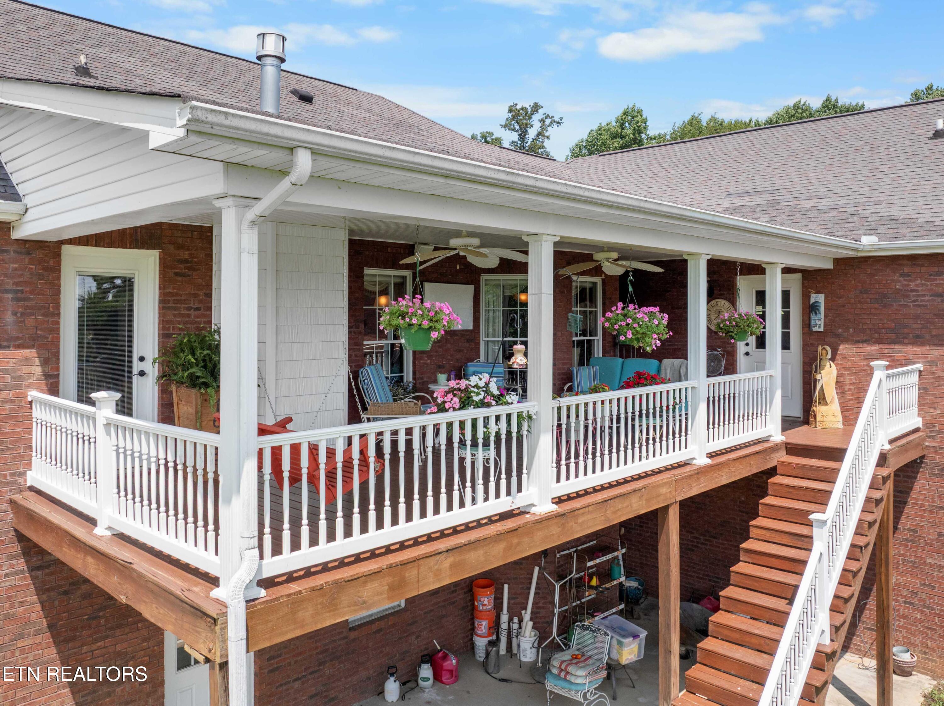 1648 Laramie Lane