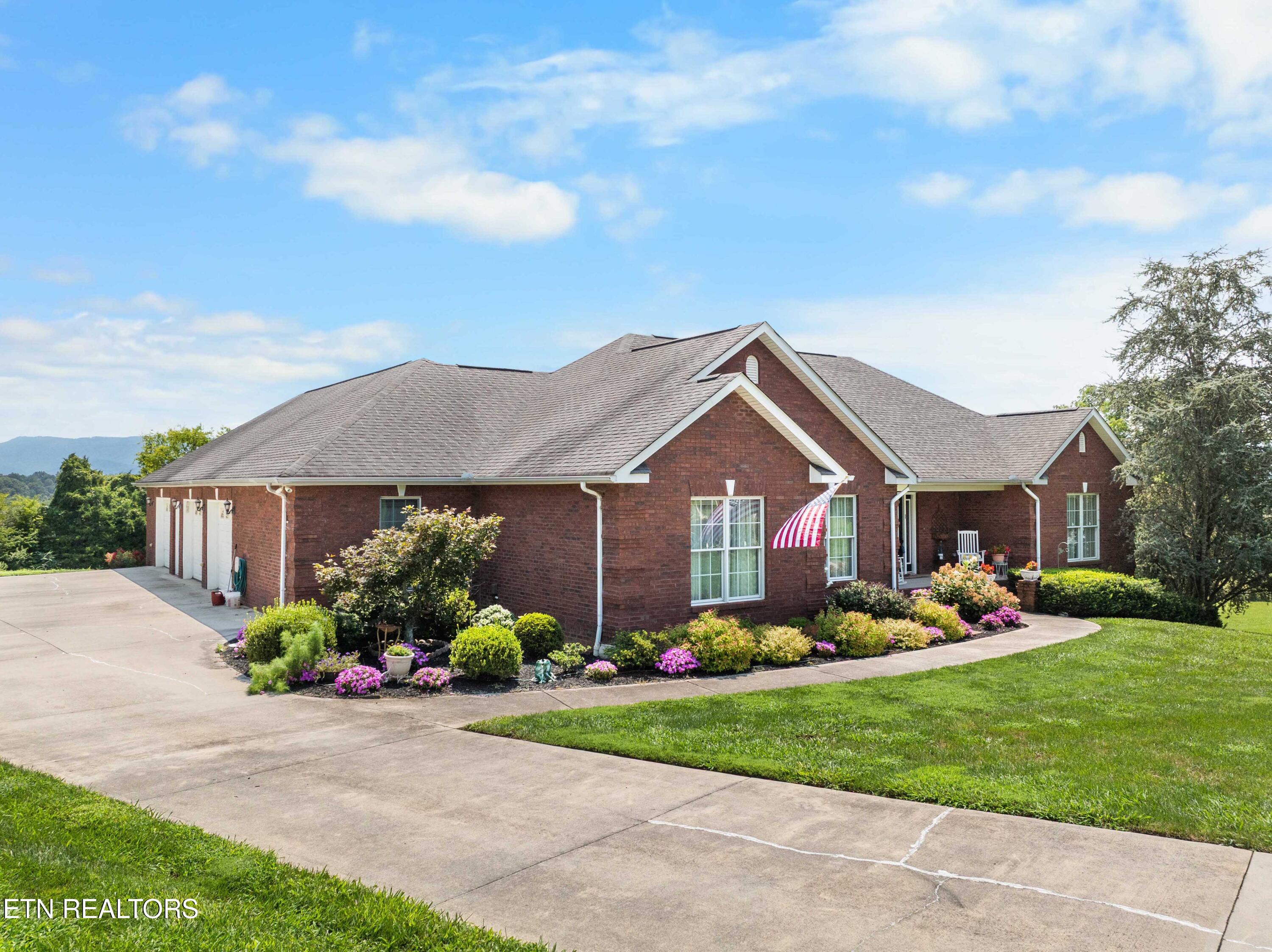 1648 Laramie Lane