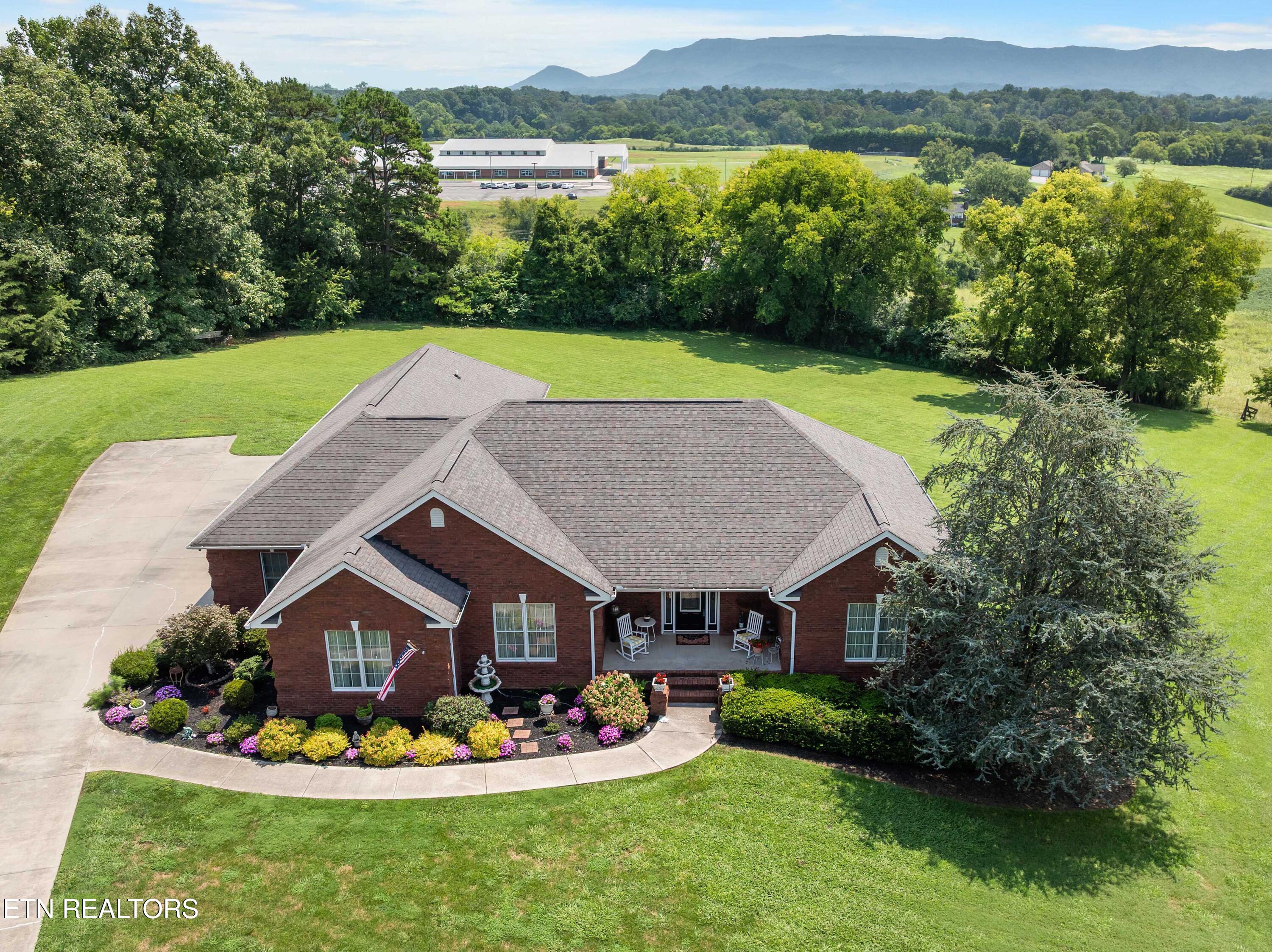 1648 Laramie Lane