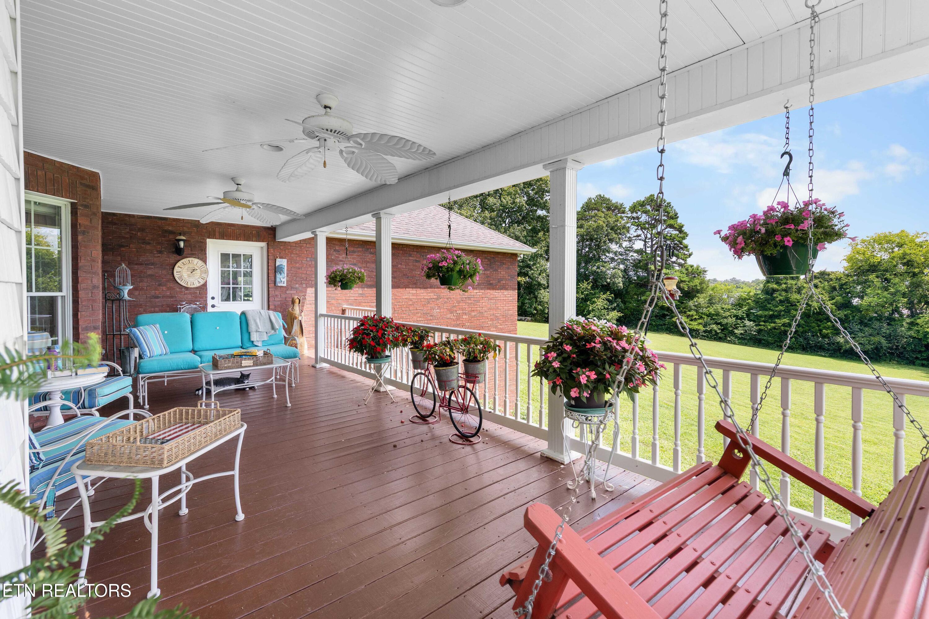 1648 Laramie Lane