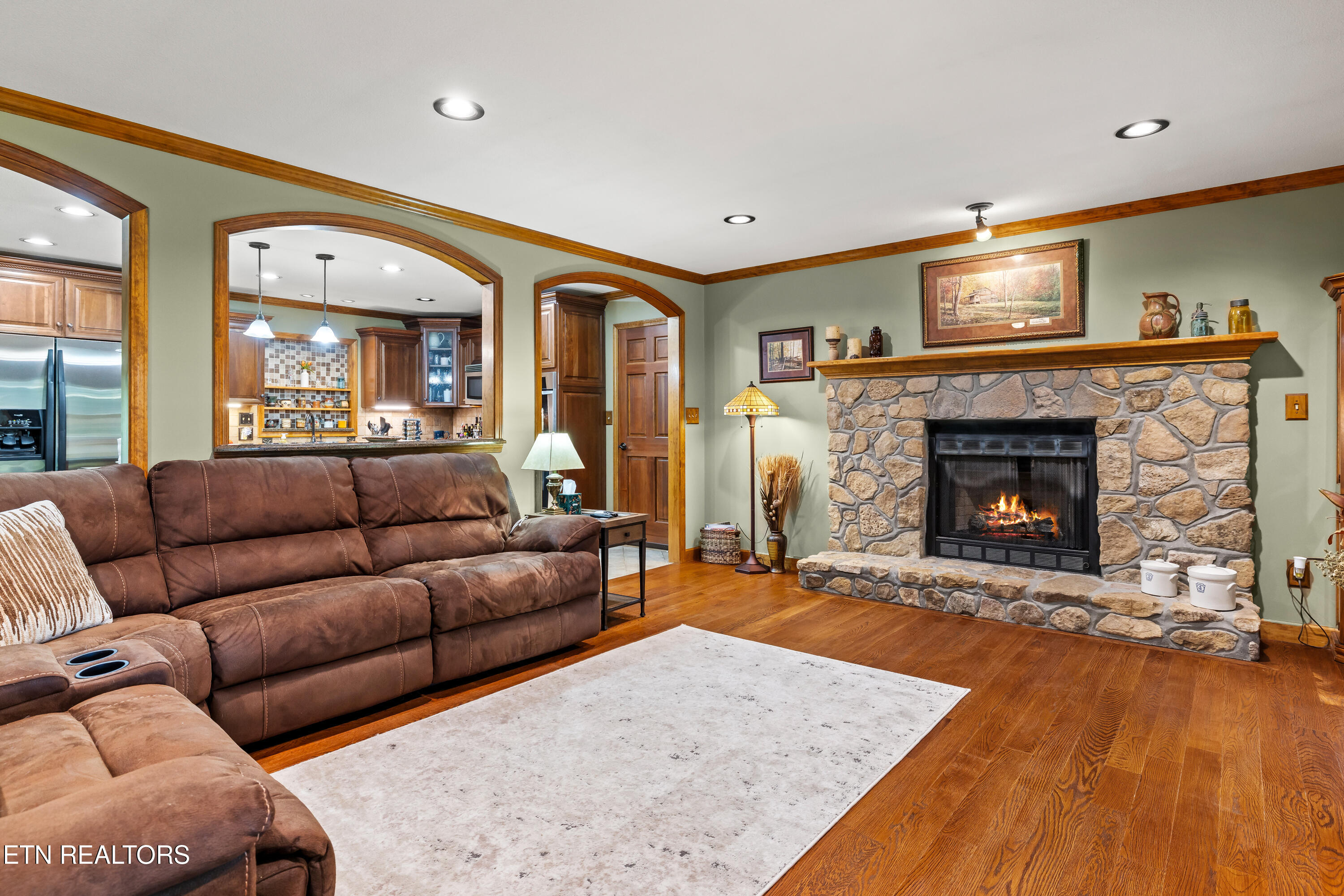 1845 Tree Tops Lane