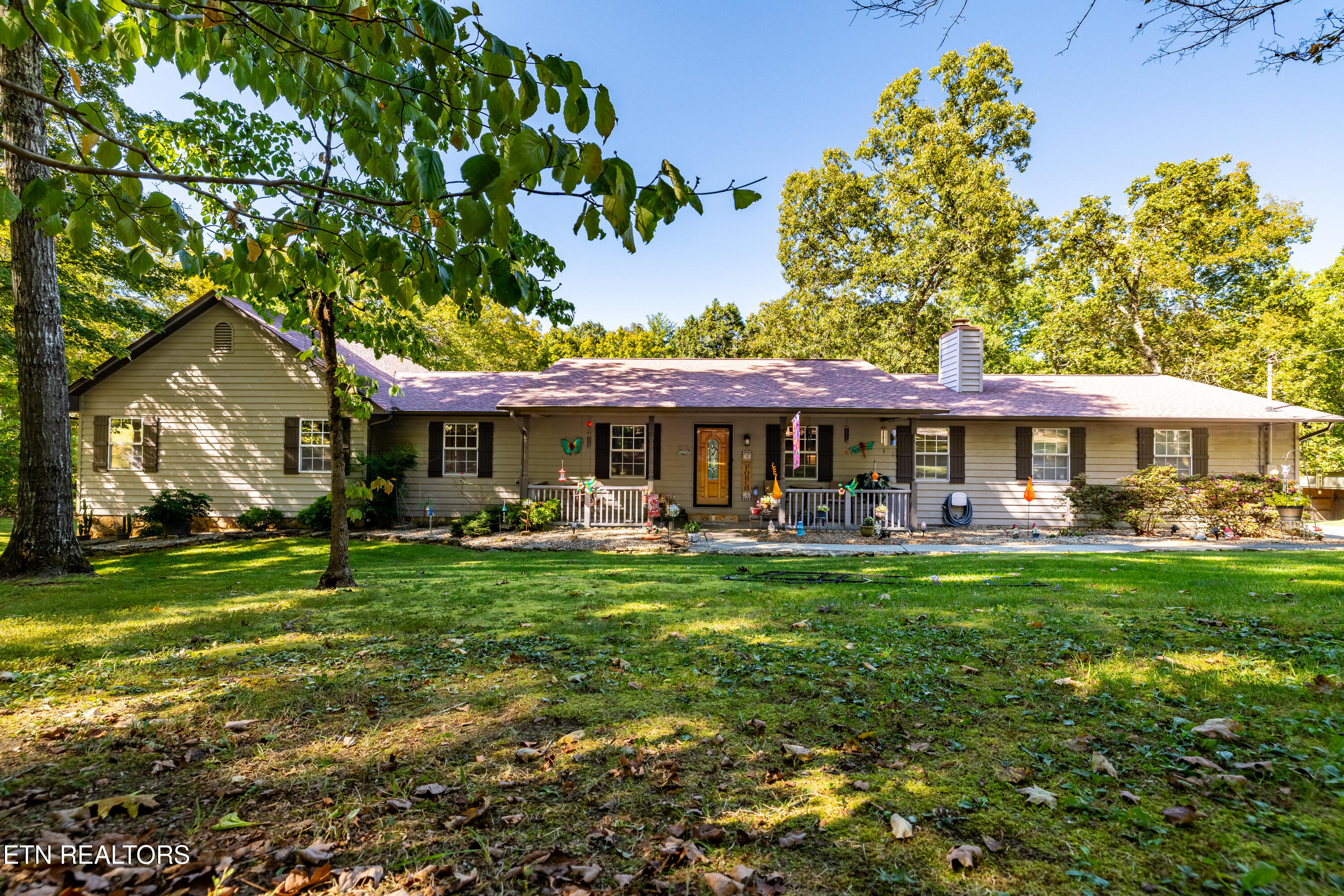 1845 Tree Tops Lane