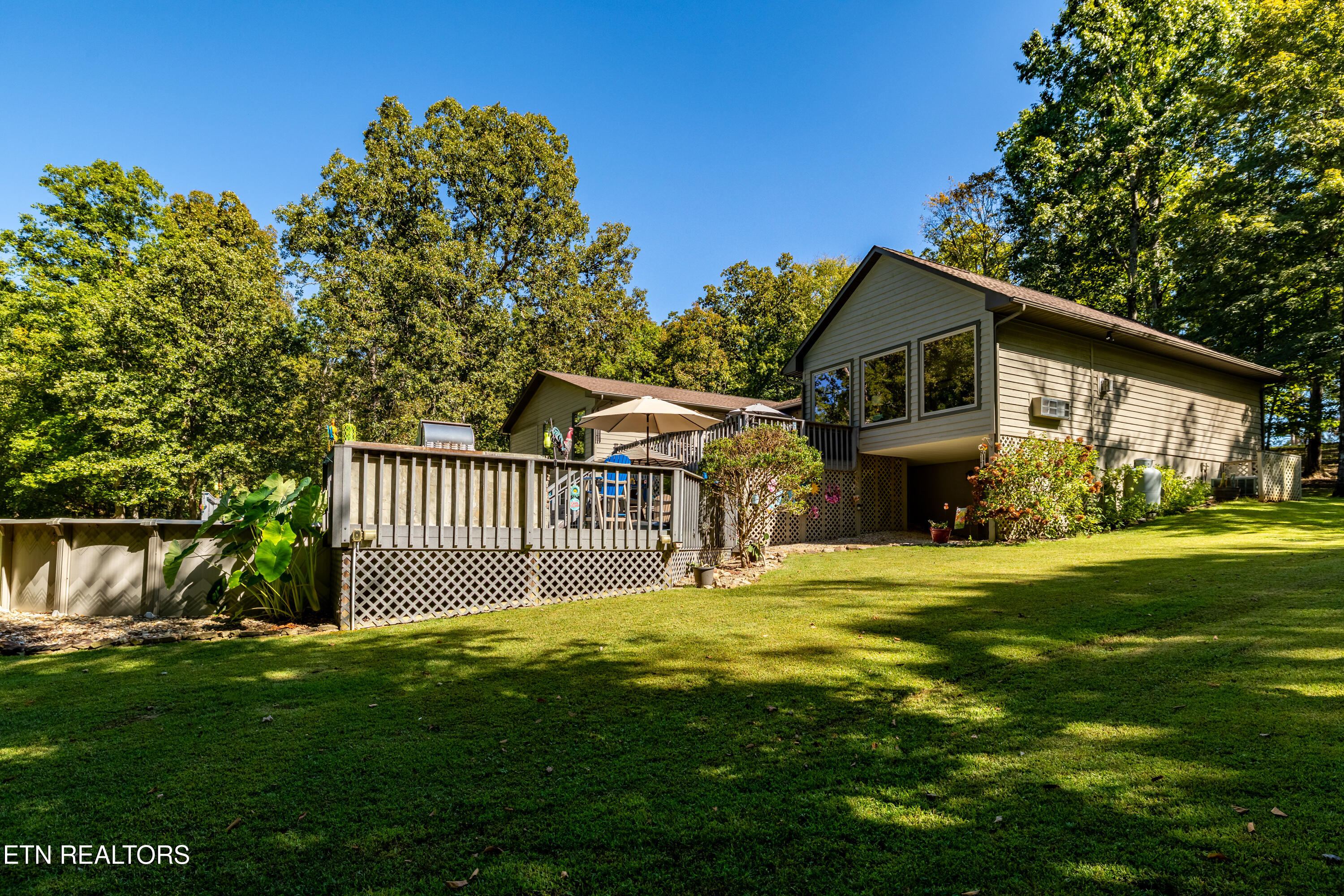 1845 Tree Tops Lane