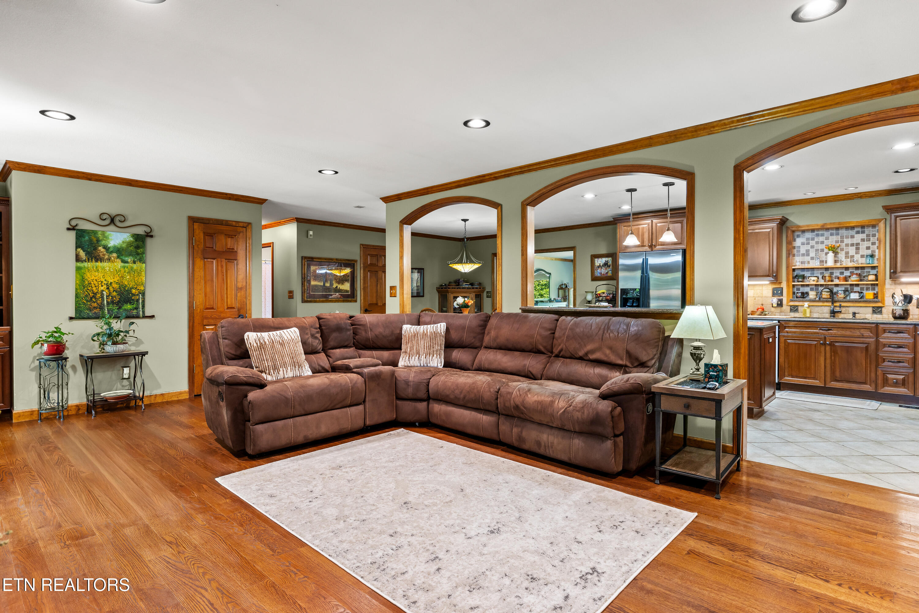 1845 Tree Tops Lane