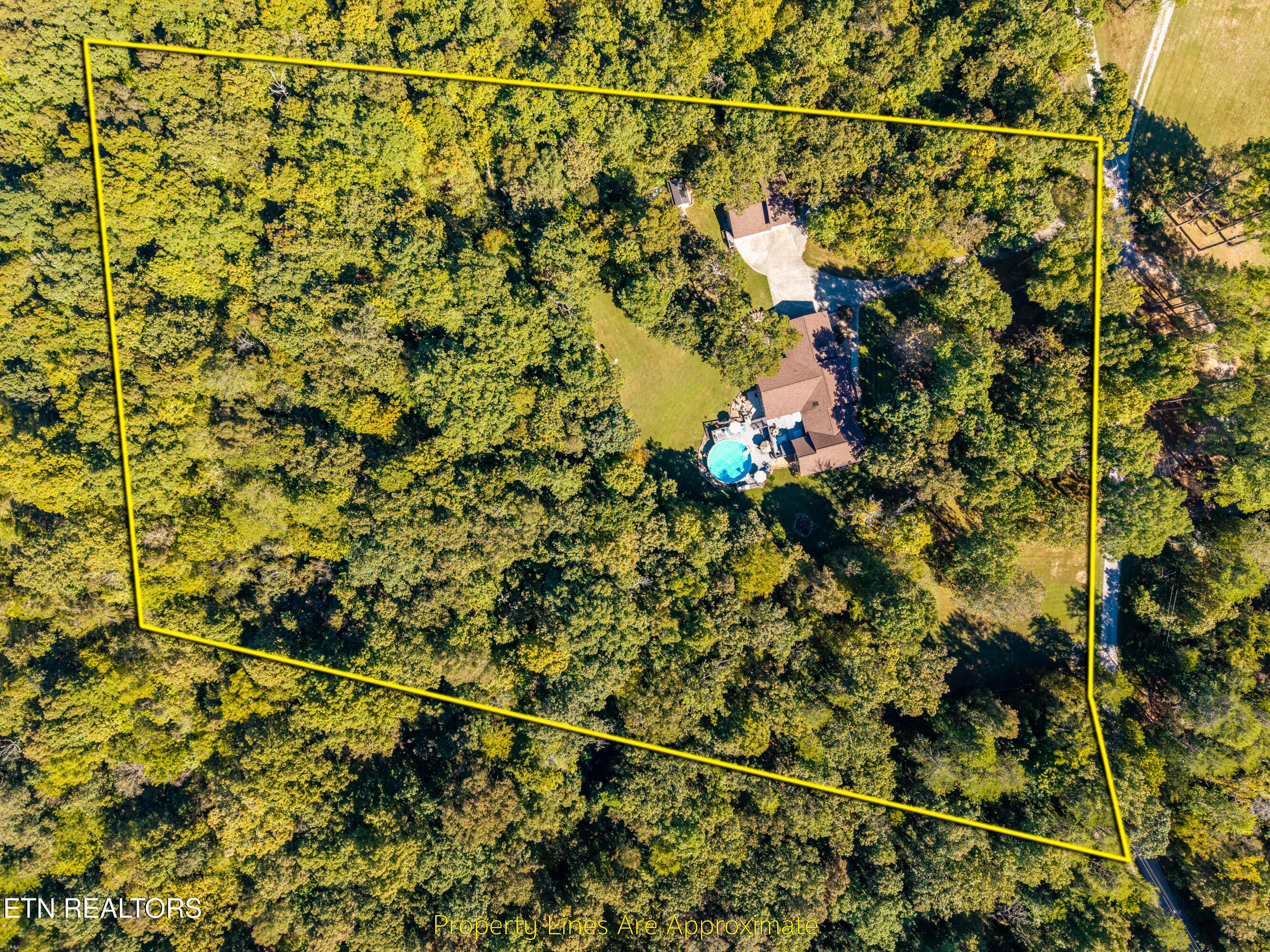 1845 Tree Tops Lane