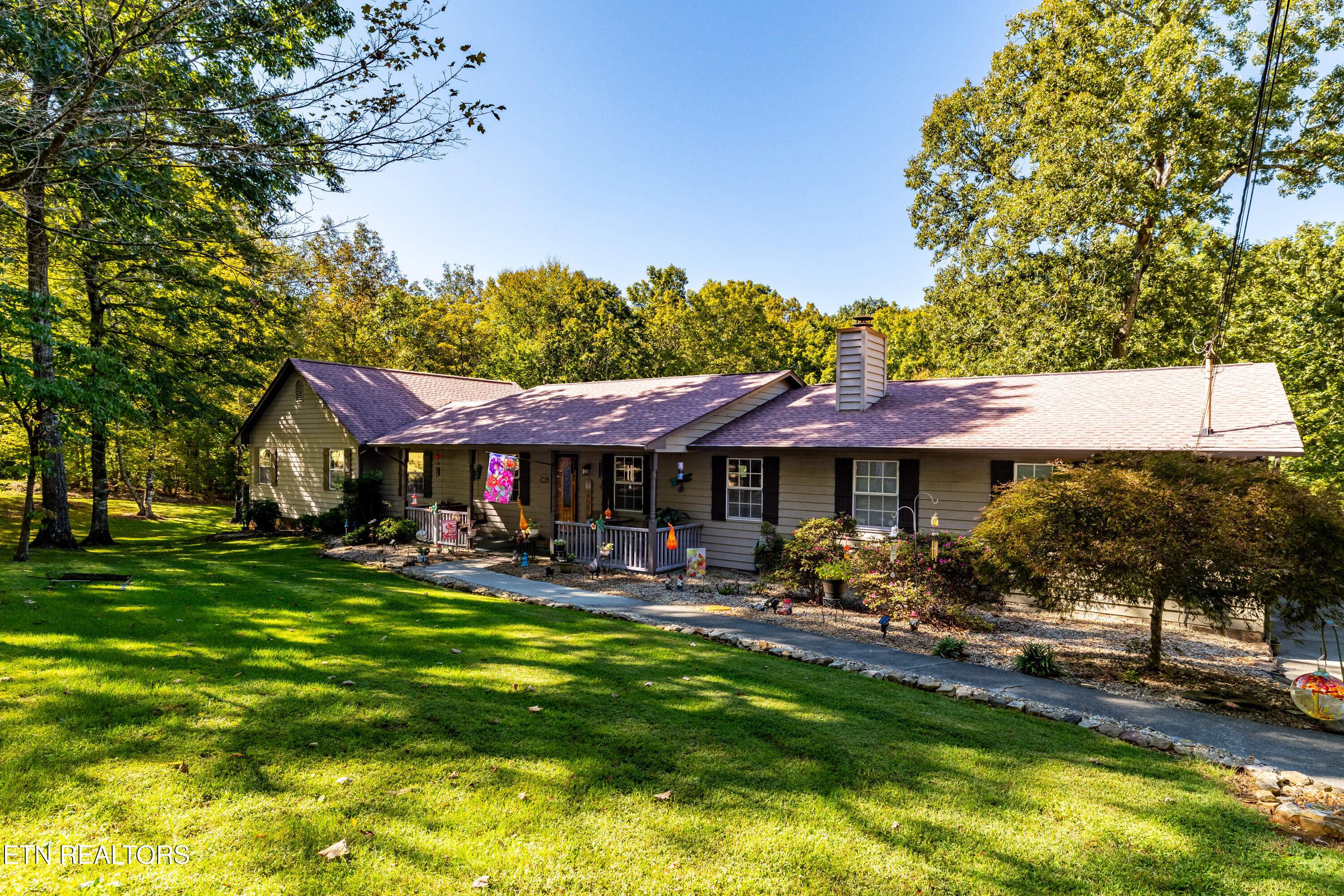 1845 Tree Tops Lane
