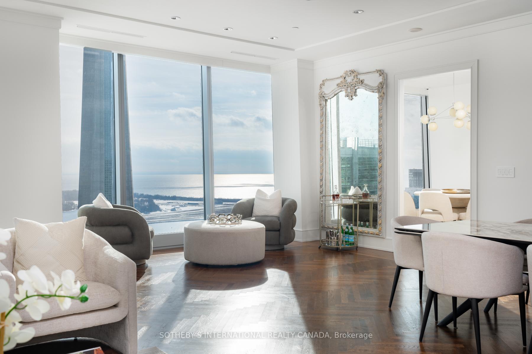 183 Wellington Street W 4104