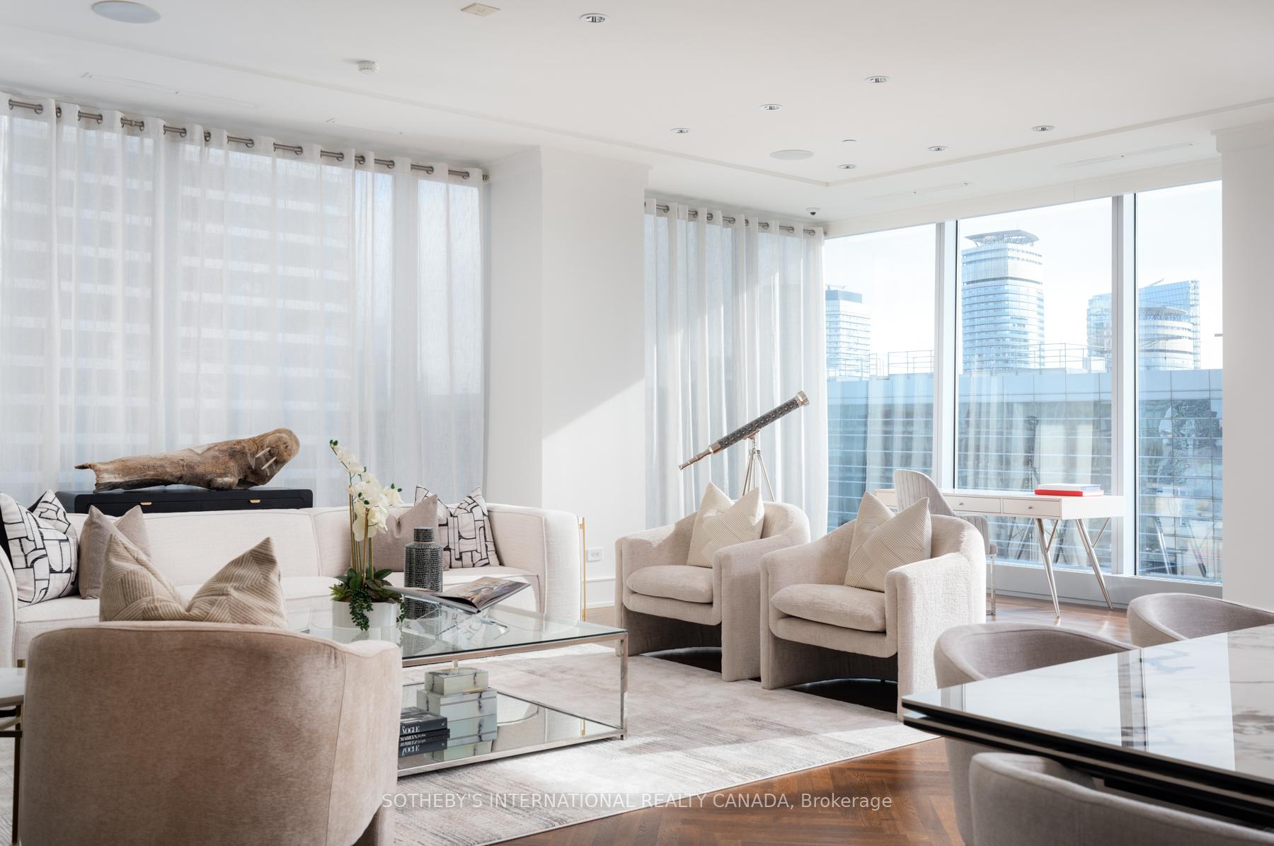 183 Wellington Street W 4104