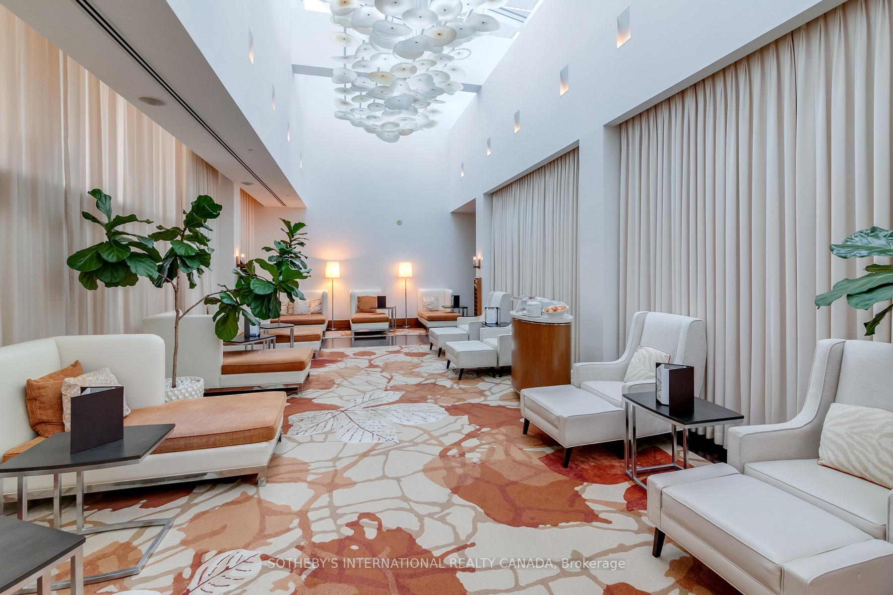 183 Wellington Street W 4104