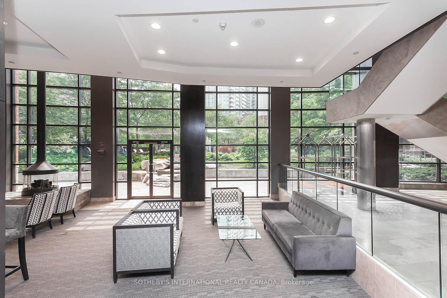 23 Sheppard Avenue E 2612