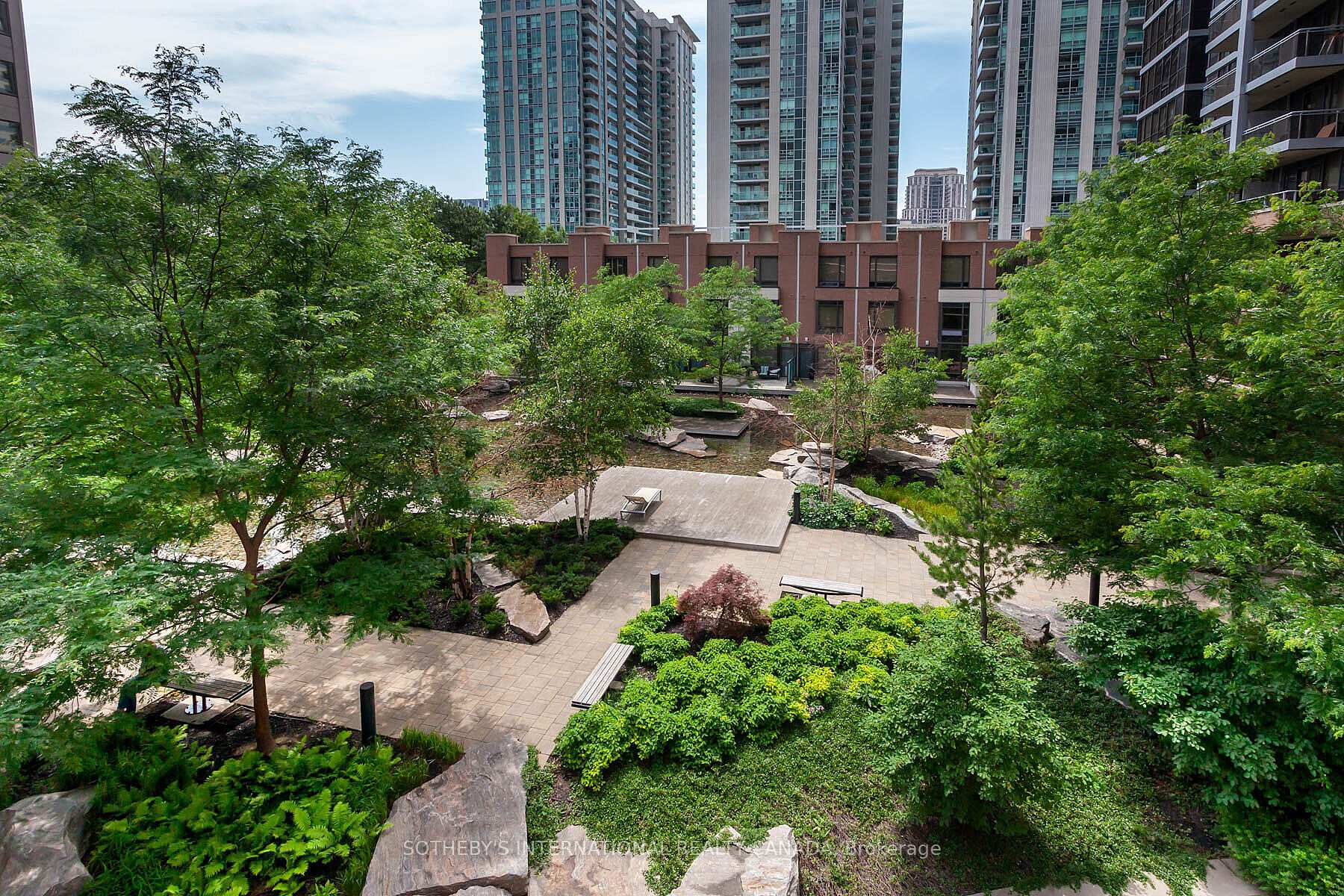 23 Sheppard Avenue E 2612