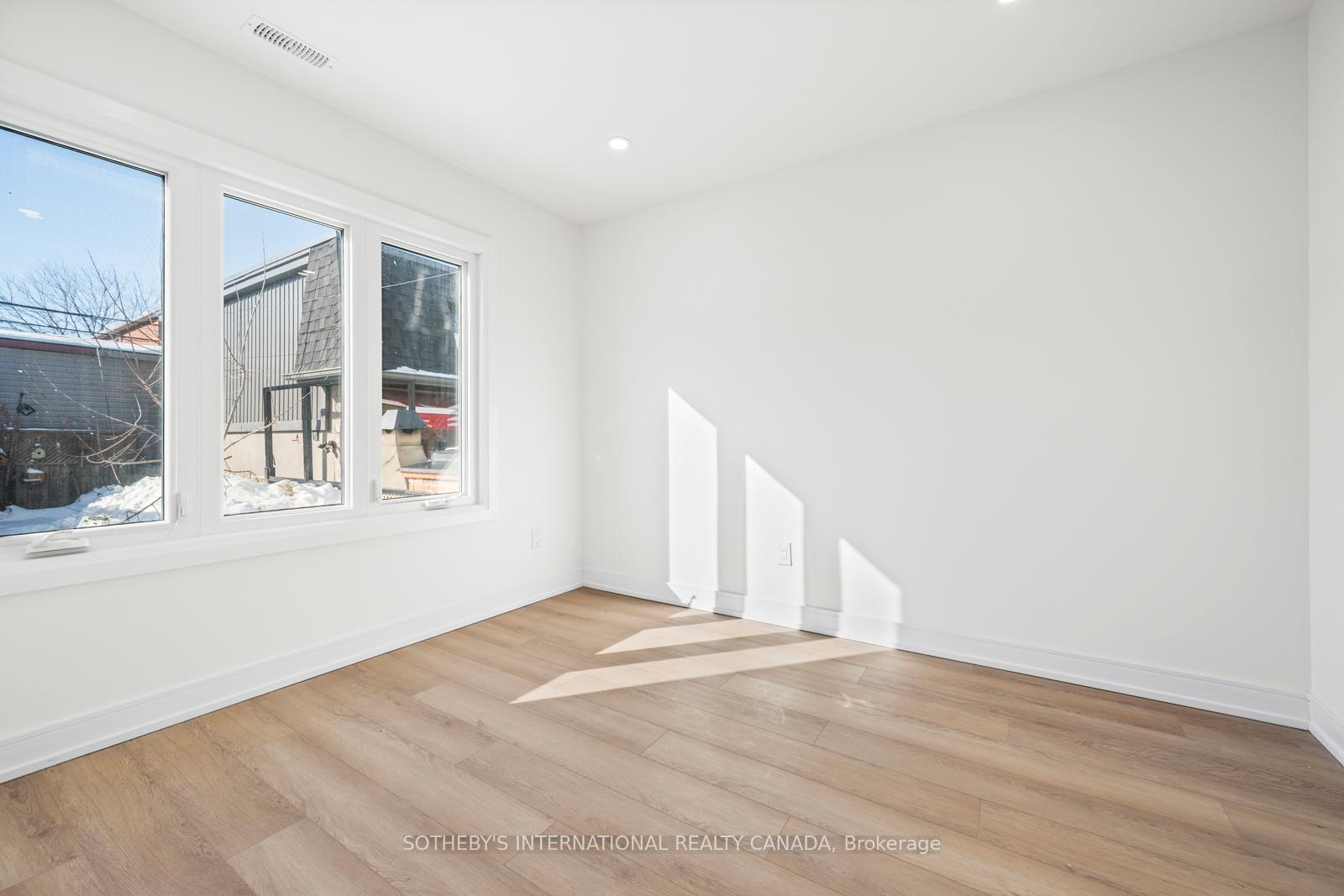 462 Northcliffe Boulevard